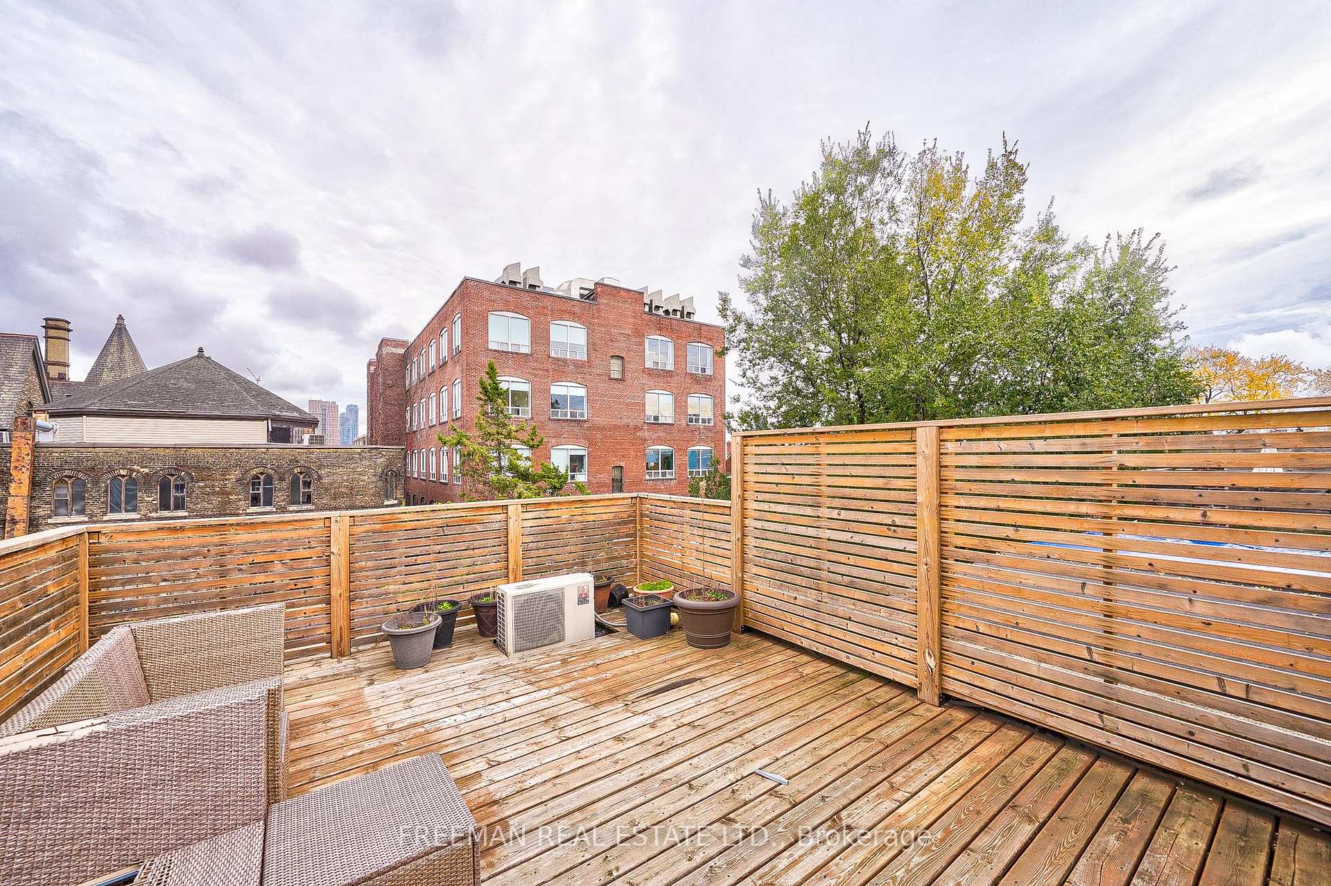 555 Markham St, Toronto, ON M6G2L6 | 5 Bedroom 3 Bathroom Semi-Detached House | Image 26