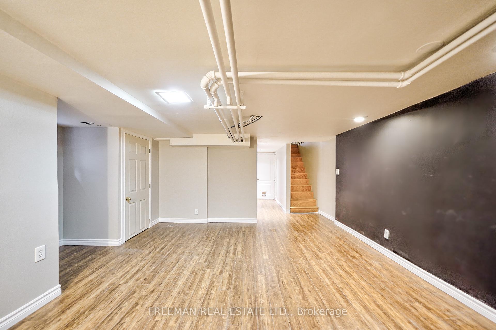 555 Markham St, Toronto, ON M6G2L6 | 5 Bedroom 3 Bathroom Semi-Detached House | Image 27