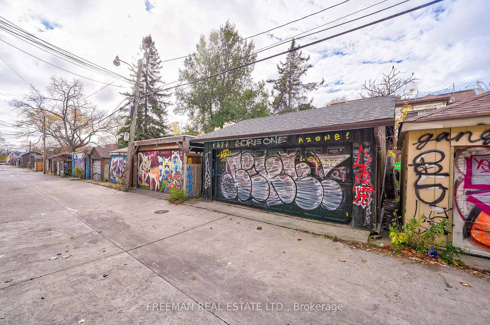 555 Markham St, Toronto, ON M6G2L6 | 5 Bedroom 3 Bathroom Semi-Detached House | Image 31