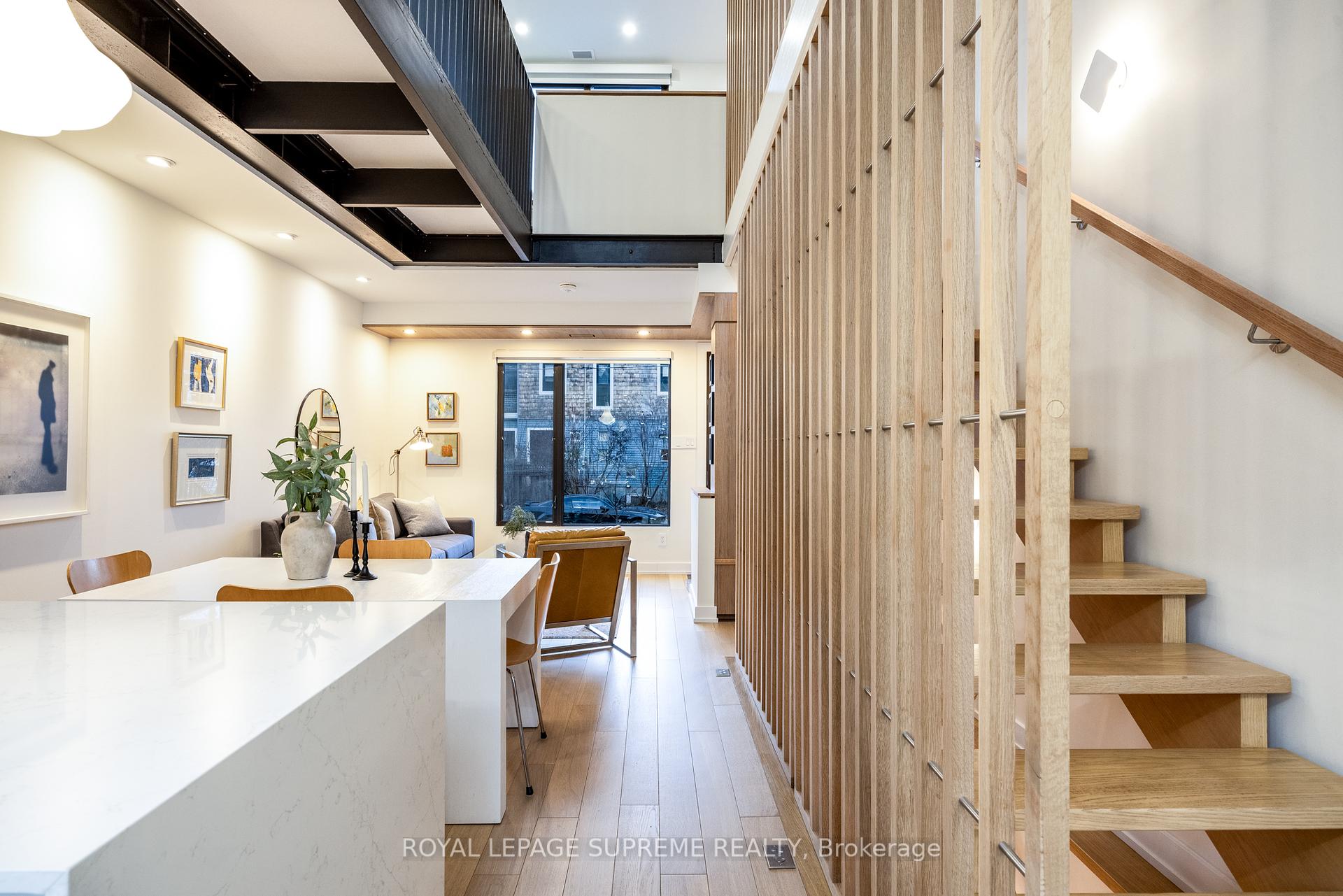 27 Palmerston Sq, Toronto, ON M6G2S8 | 3 Bedroom 4 Bathroom Detached House | Image 11