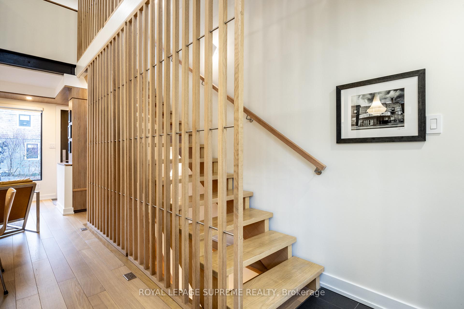 27 Palmerston Sq, Toronto, ON M6G2S8 | 3 Bedroom 4 Bathroom Detached House | Image 12