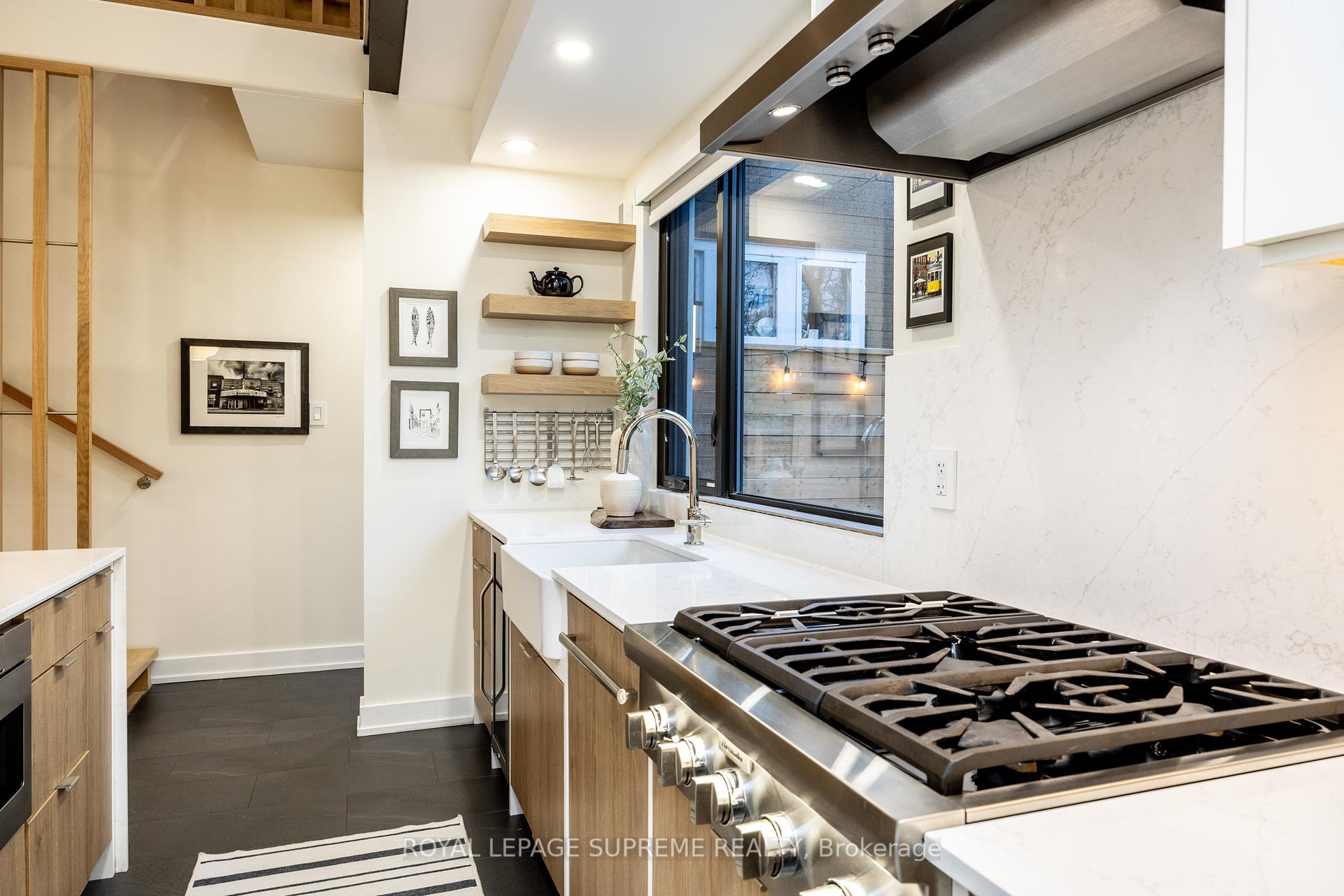 27 Palmerston Sq, Toronto, ON M6G2S8 | 3 Bedroom 4 Bathroom Detached House | Image 18