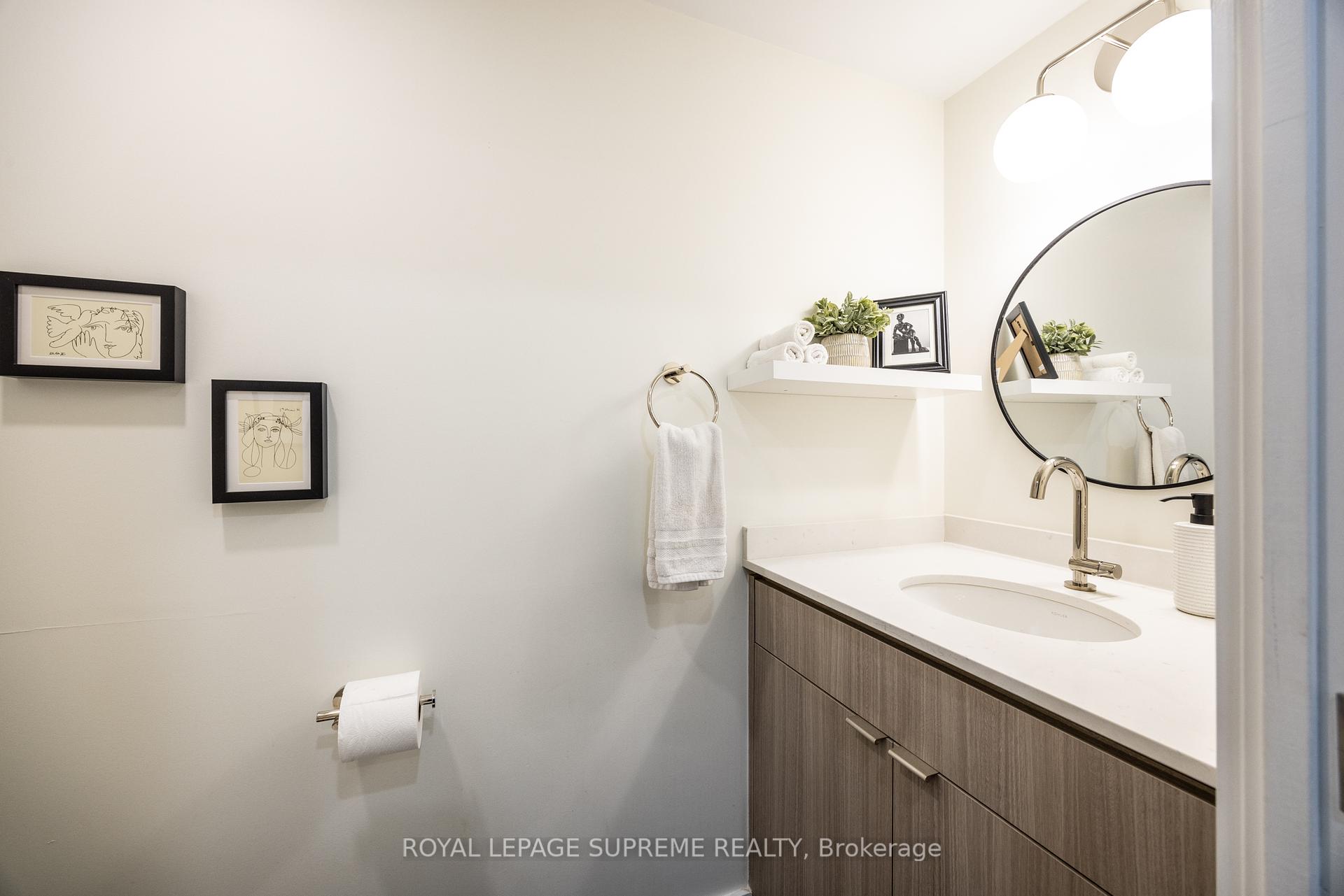 27 Palmerston Sq, Toronto, ON M6G2S8 | 3 Bedroom 4 Bathroom Detached House | Image 20