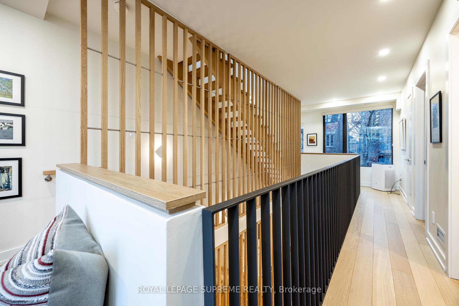 27 Palmerston Sq, Toronto, ON M6G2S8 | 3 Bedroom 4 Bathroom Detached House | Image 22