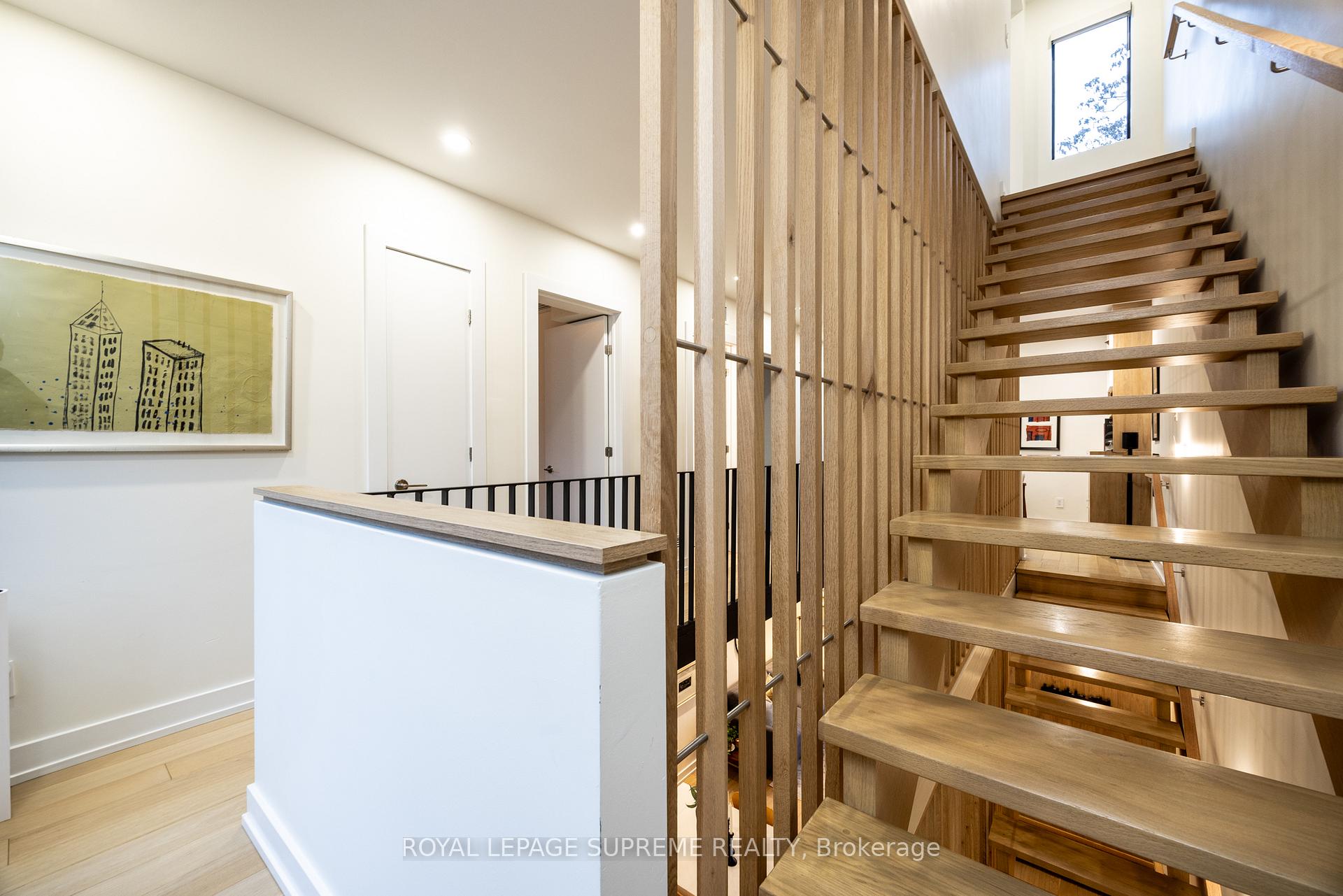 27 Palmerston Sq, Toronto, ON M6G2S8 | 3 Bedroom 4 Bathroom Detached House | Image 27