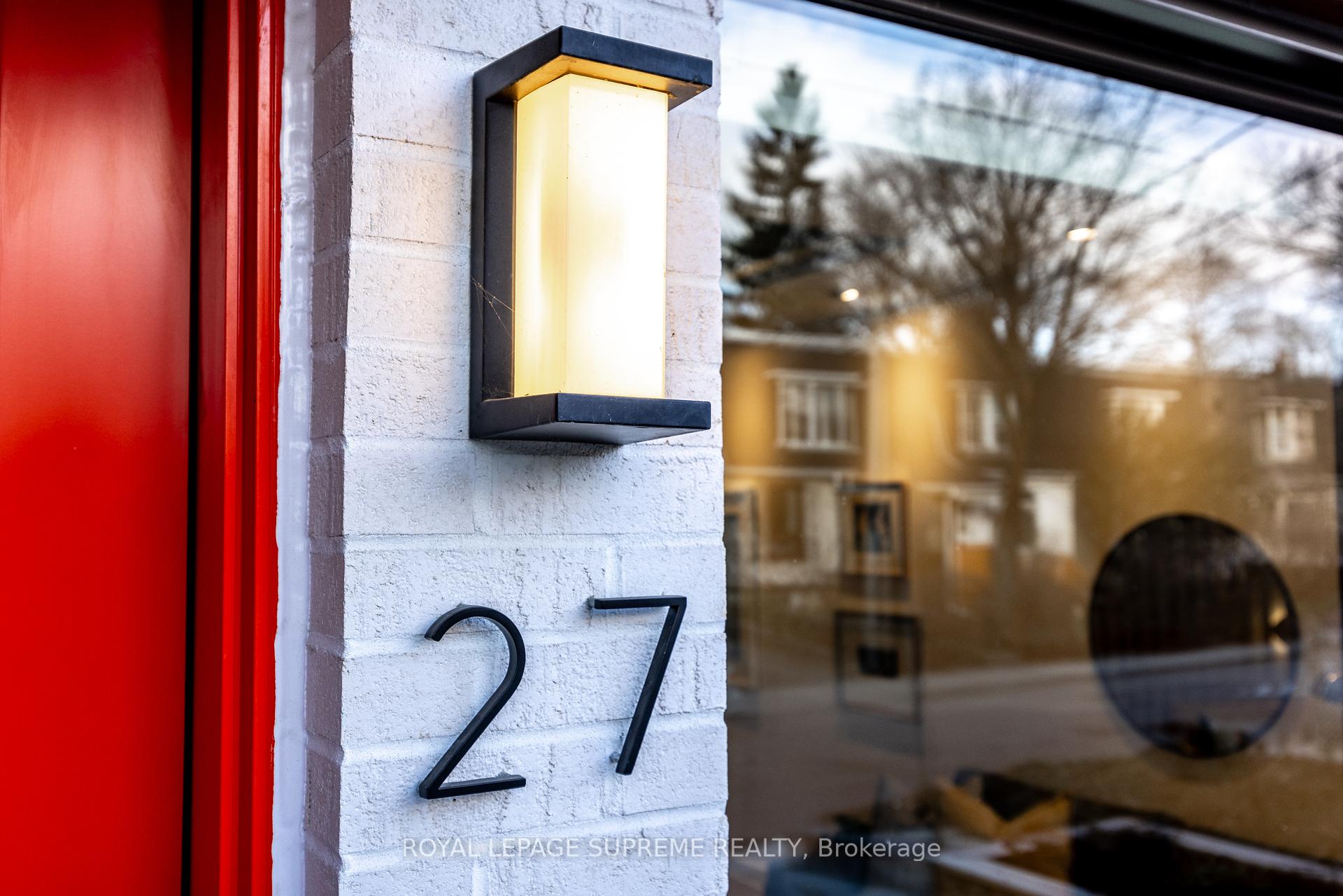 27 Palmerston Sq, Toronto, ON M6G2S8 | 3 Bedroom 4 Bathroom Detached House | Image 3