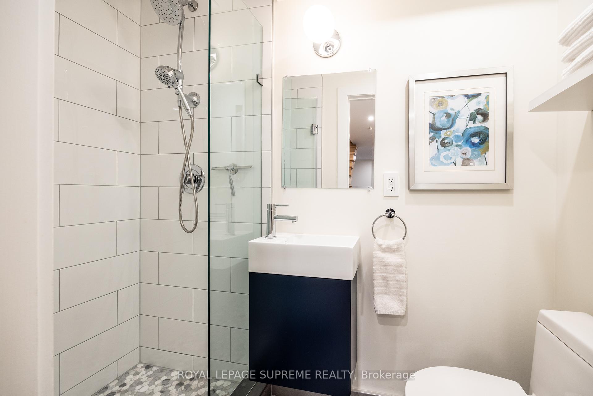 27 Palmerston Sq, Toronto, ON M6G2S8 | 3 Bedroom 4 Bathroom Detached House | Image 36