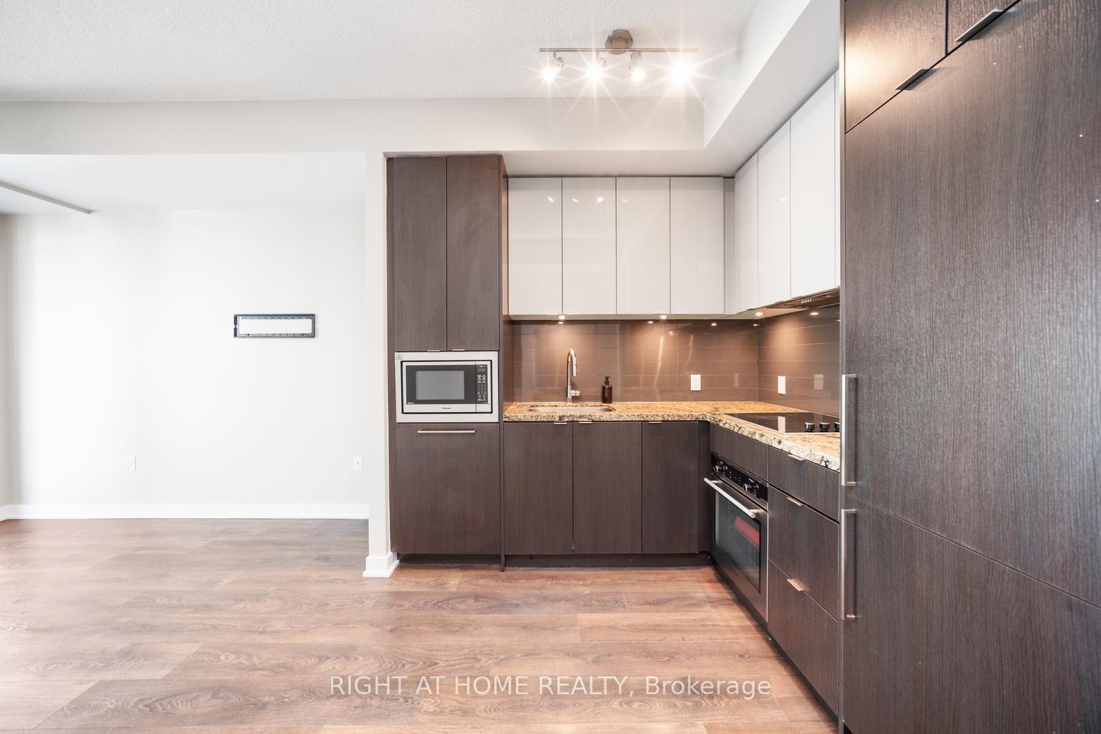 #4510 - 125 Blue Jays Way, Toronto, ON M5V0N5 | 0 Bedroom 1 Bathroom Condo Apt | Image 8