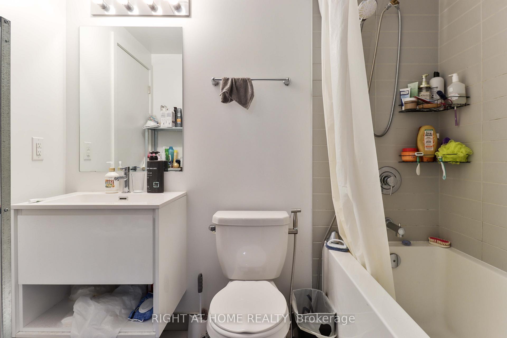 #406 - 159 Wellesley St E, Toronto, ON M4Y0H5 | 1 Bedroom 1 Bathroom Condo Apt | Image 33