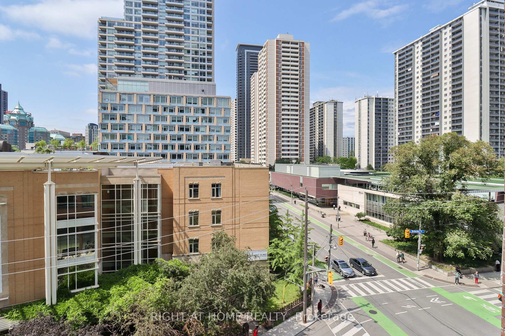#406 - 159 Wellesley St E, Toronto, ON M4Y0H5 | 1 Bedroom 1 Bathroom Condo Apt | Image 6