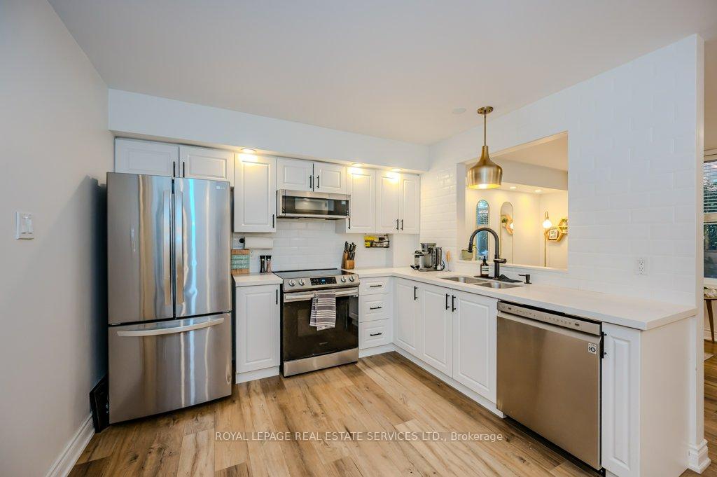 #521 - 10 Douro St, Toronto, ON M6K3M4 | 2 Bedroom 1 Bathroom Condo Townhouse | Image 12