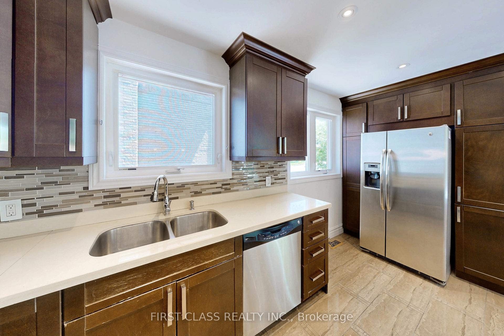 204 Pemberton Ave, Toronto, ON M2M1Y8 | 3 Bedroom 3 Bathroom Detached House | Image 11