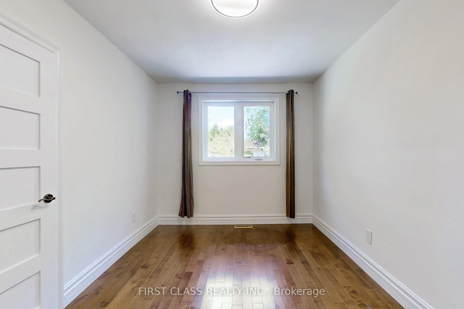 204 Pemberton Ave, Toronto, ON M2M1Y8 | 3 Bedroom 3 Bathroom Detached House | Image 14