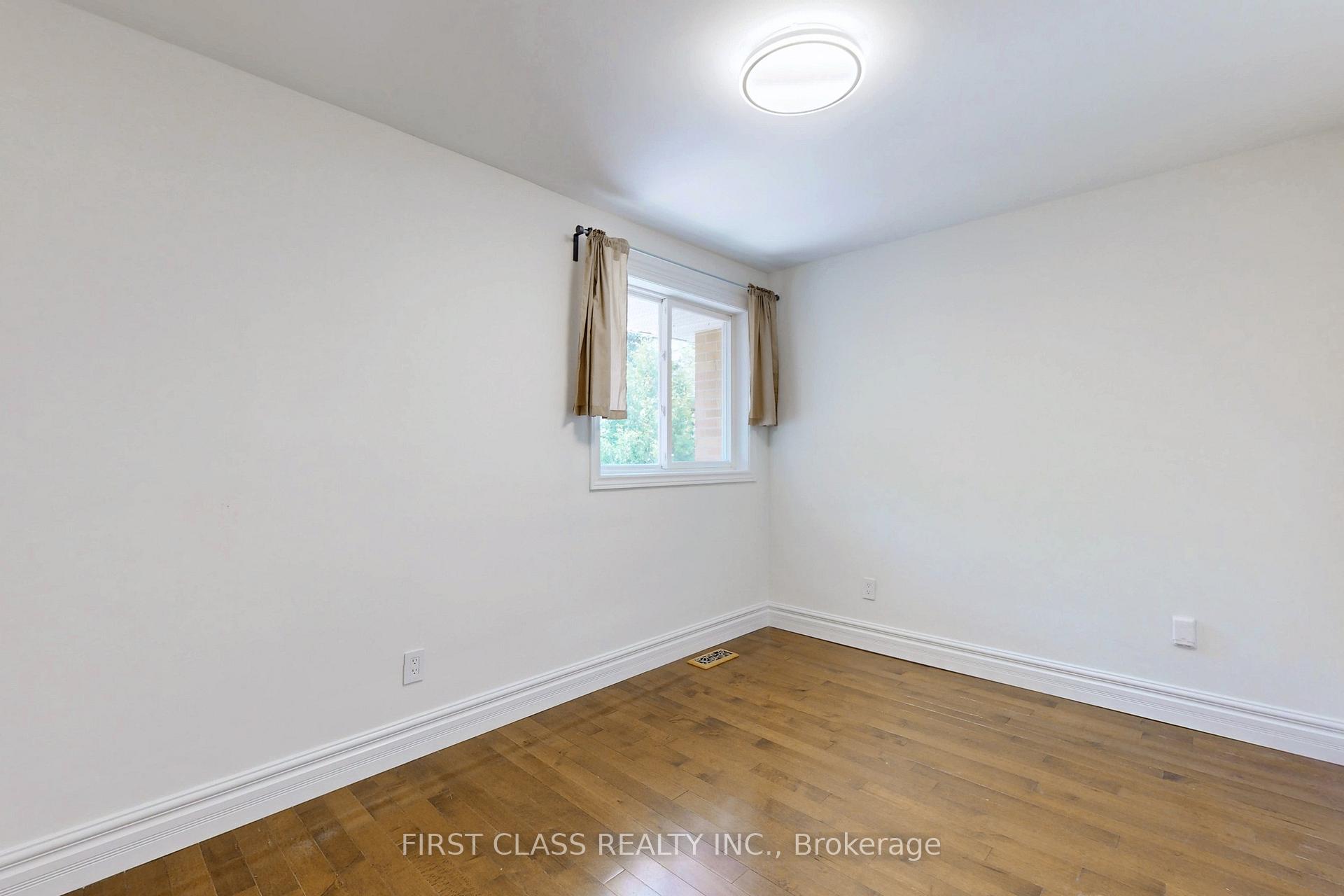 204 Pemberton Ave, Toronto, ON M2M1Y8 | 3 Bedroom 3 Bathroom Detached House | Image 16