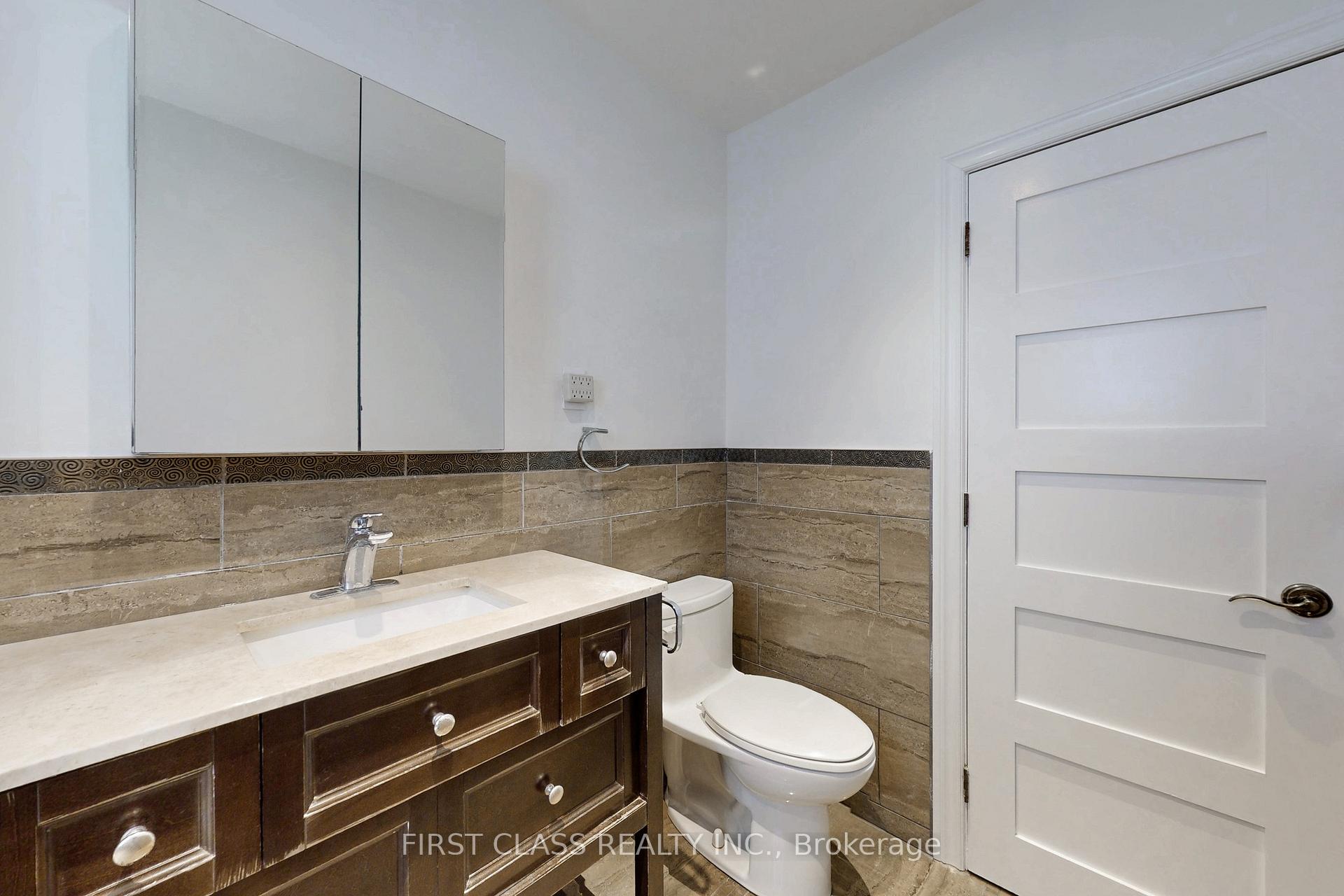 204 Pemberton Ave, Toronto, ON M2M1Y8 | 3 Bedroom 3 Bathroom Detached House | Image 19