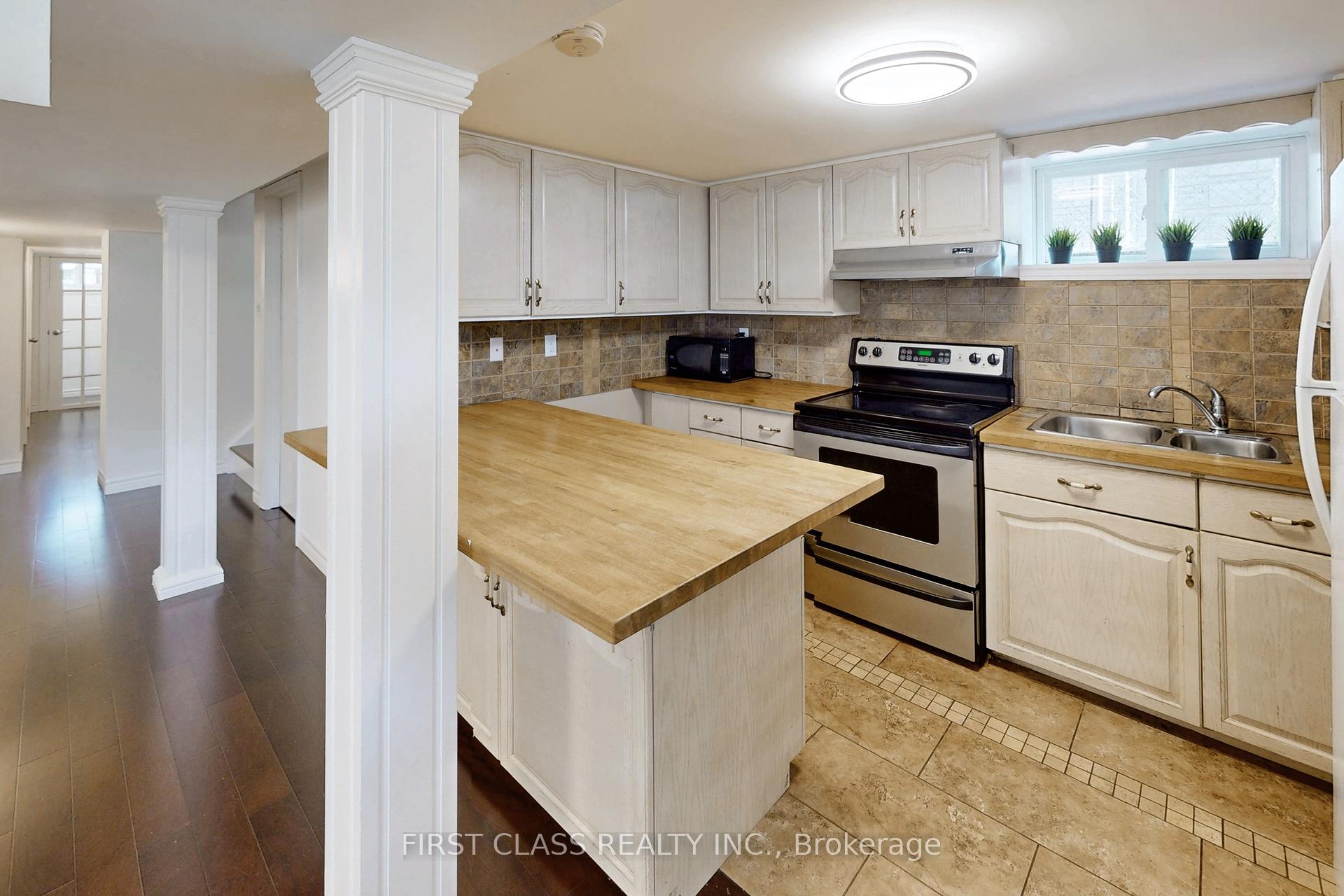 204 Pemberton Ave, Toronto, ON M2M1Y8 | 3 Bedroom 3 Bathroom Detached House | Image 24