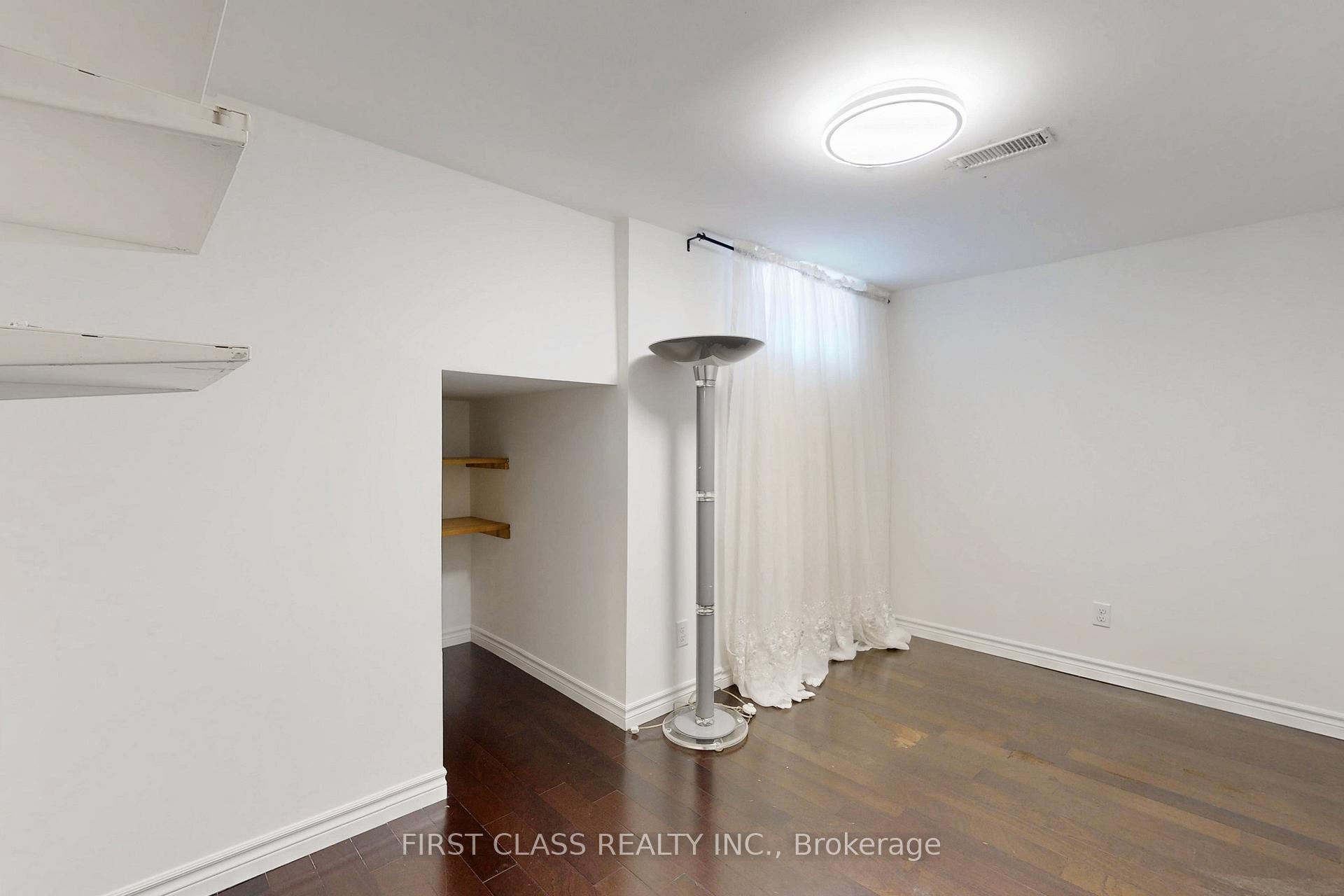 204 Pemberton Ave, Toronto, ON M2M1Y8 | 3 Bedroom 3 Bathroom Detached House | Image 28