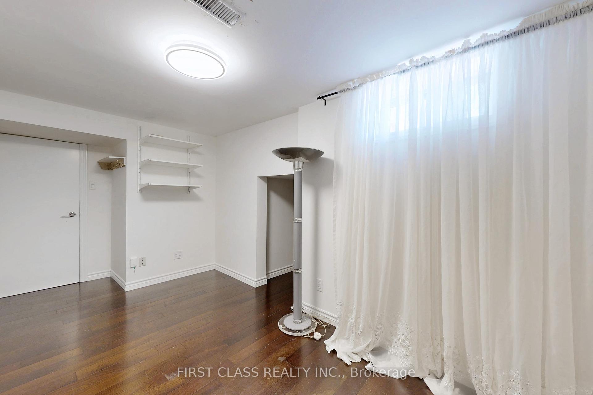 204 Pemberton Ave, Toronto, ON M2M1Y8 | 3 Bedroom 3 Bathroom Detached House | Image 29