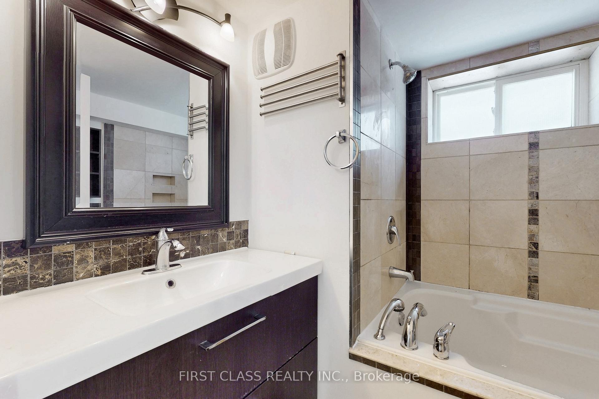 204 Pemberton Ave, Toronto, ON M2M1Y8 | 3 Bedroom 3 Bathroom Detached House | Image 31