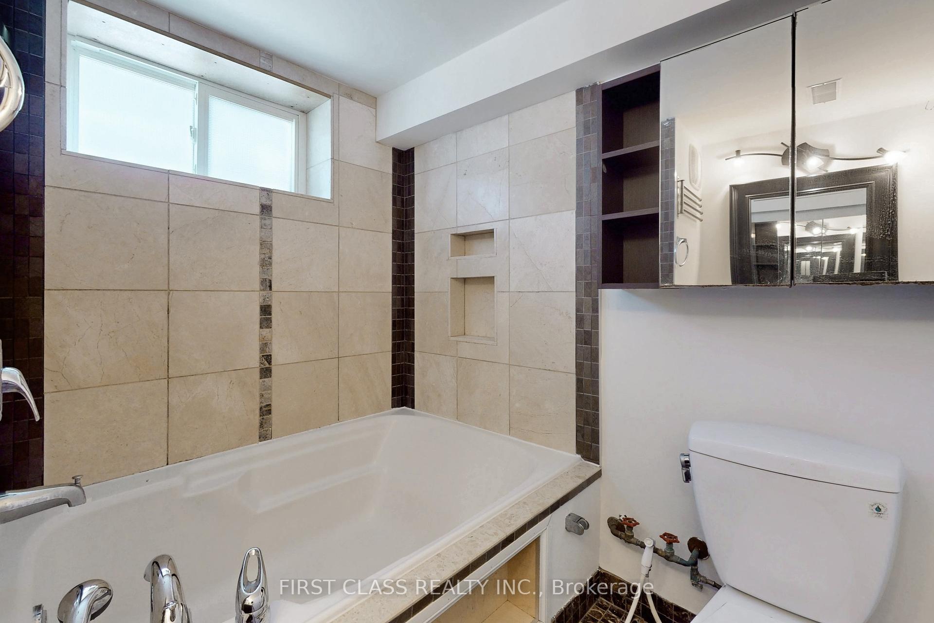 204 Pemberton Ave, Toronto, ON M2M1Y8 | 3 Bedroom 3 Bathroom Detached House | Image 32