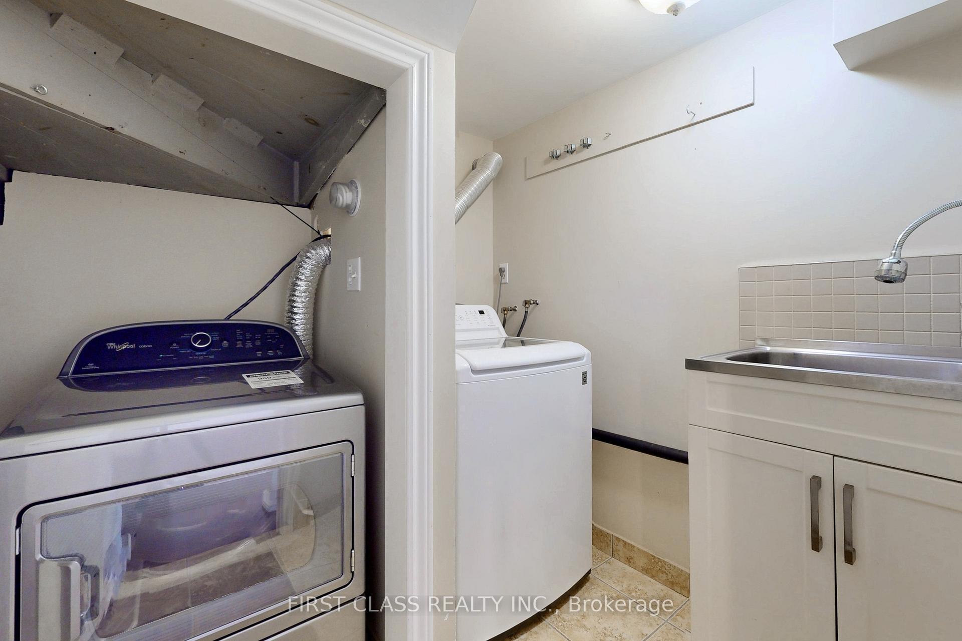 204 Pemberton Ave, Toronto, ON M2M1Y8 | 3 Bedroom 3 Bathroom Detached House | Image 33