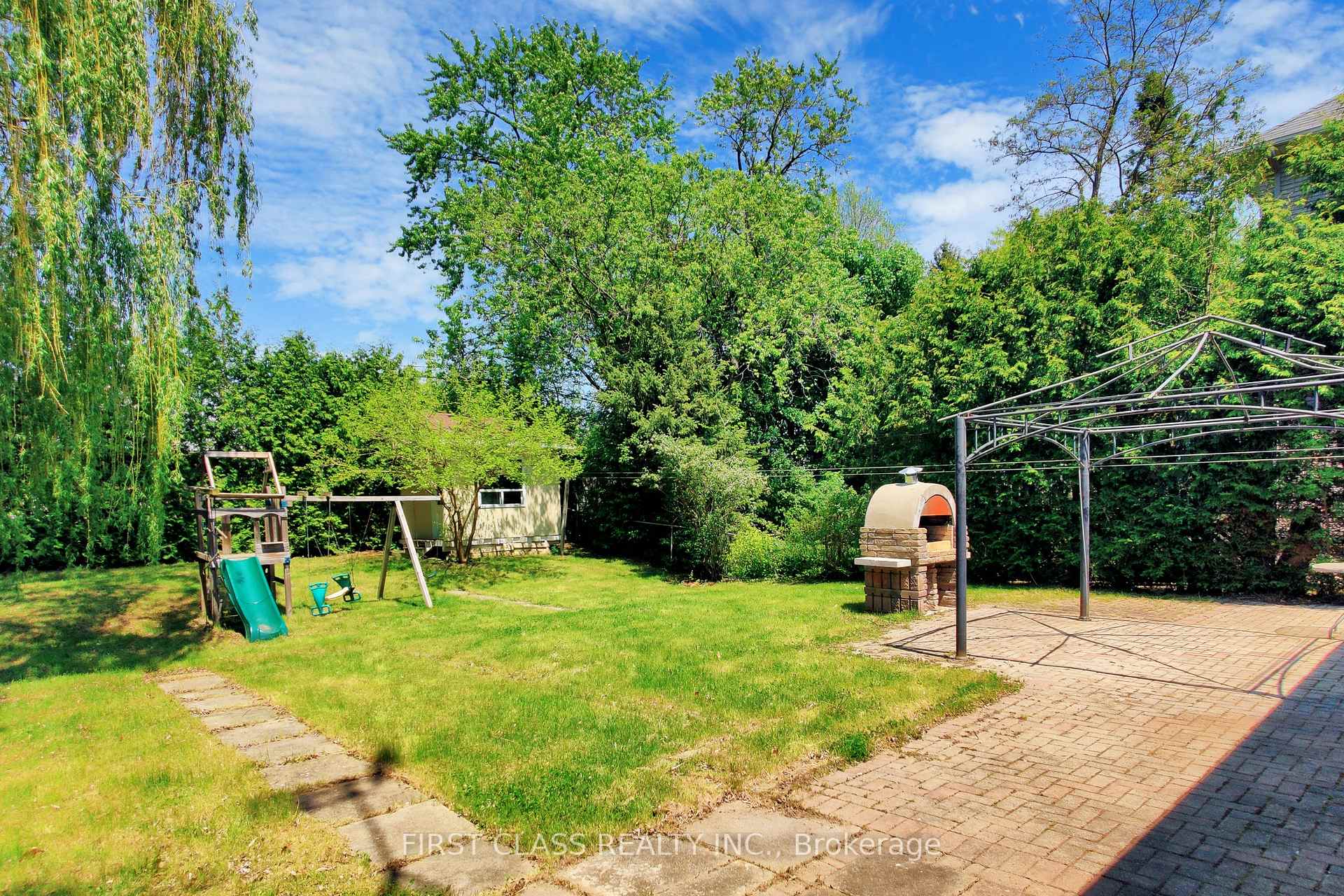 204 Pemberton Ave, Toronto, ON M2M1Y8 | 3 Bedroom 3 Bathroom Detached House | Image 36