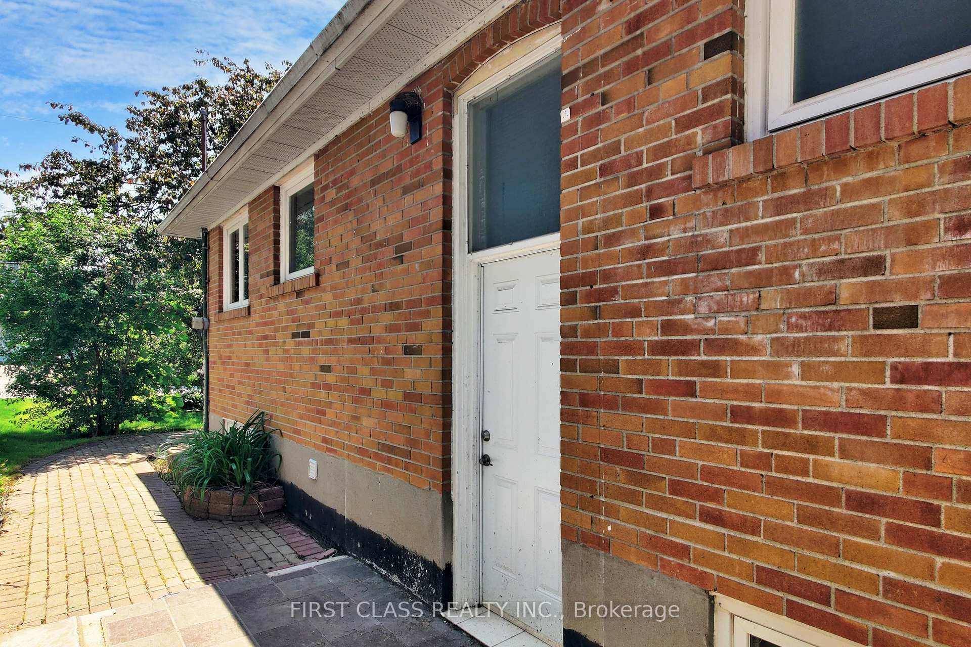 204 Pemberton Ave, Toronto, ON M2M1Y8 | 3 Bedroom 3 Bathroom Detached House | Image 39