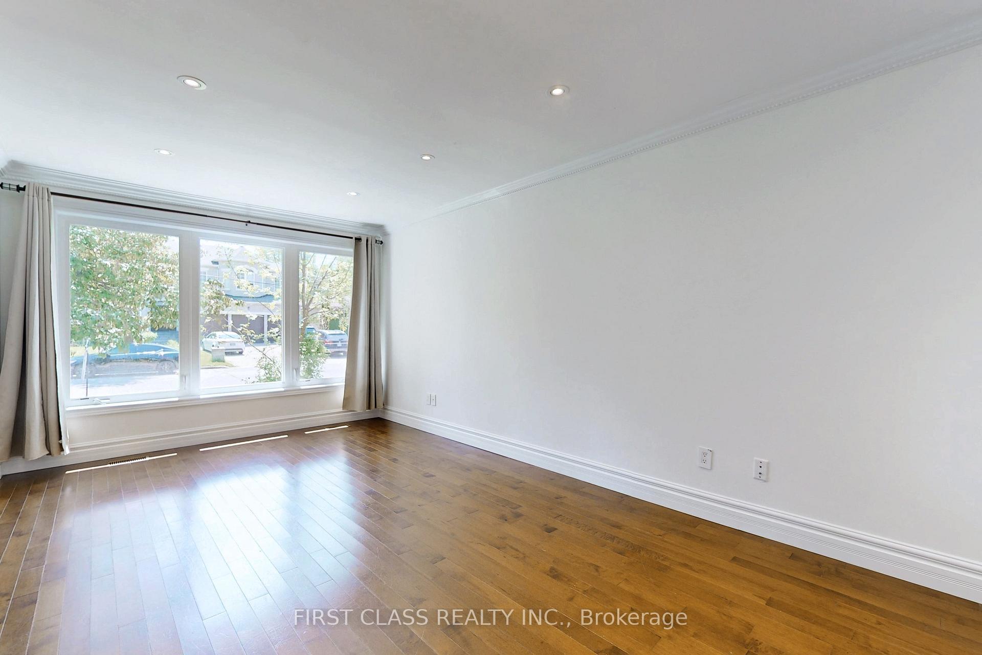 204 Pemberton Ave, Toronto, ON M2M1Y8 | 3 Bedroom 3 Bathroom Detached House | Image 4