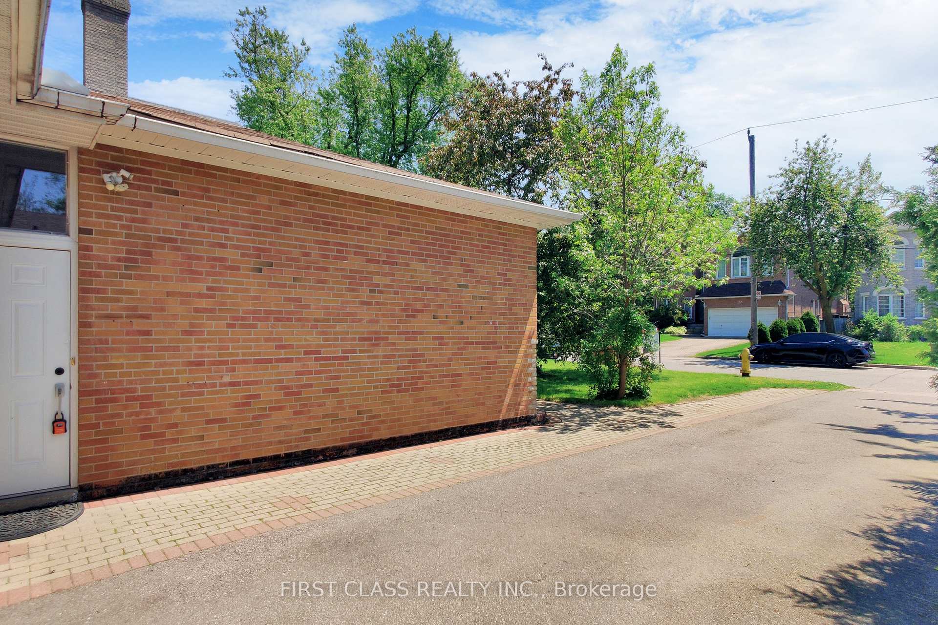 204 Pemberton Ave, Toronto, ON M2M1Y8 | 3 Bedroom 3 Bathroom Detached House | Image 40