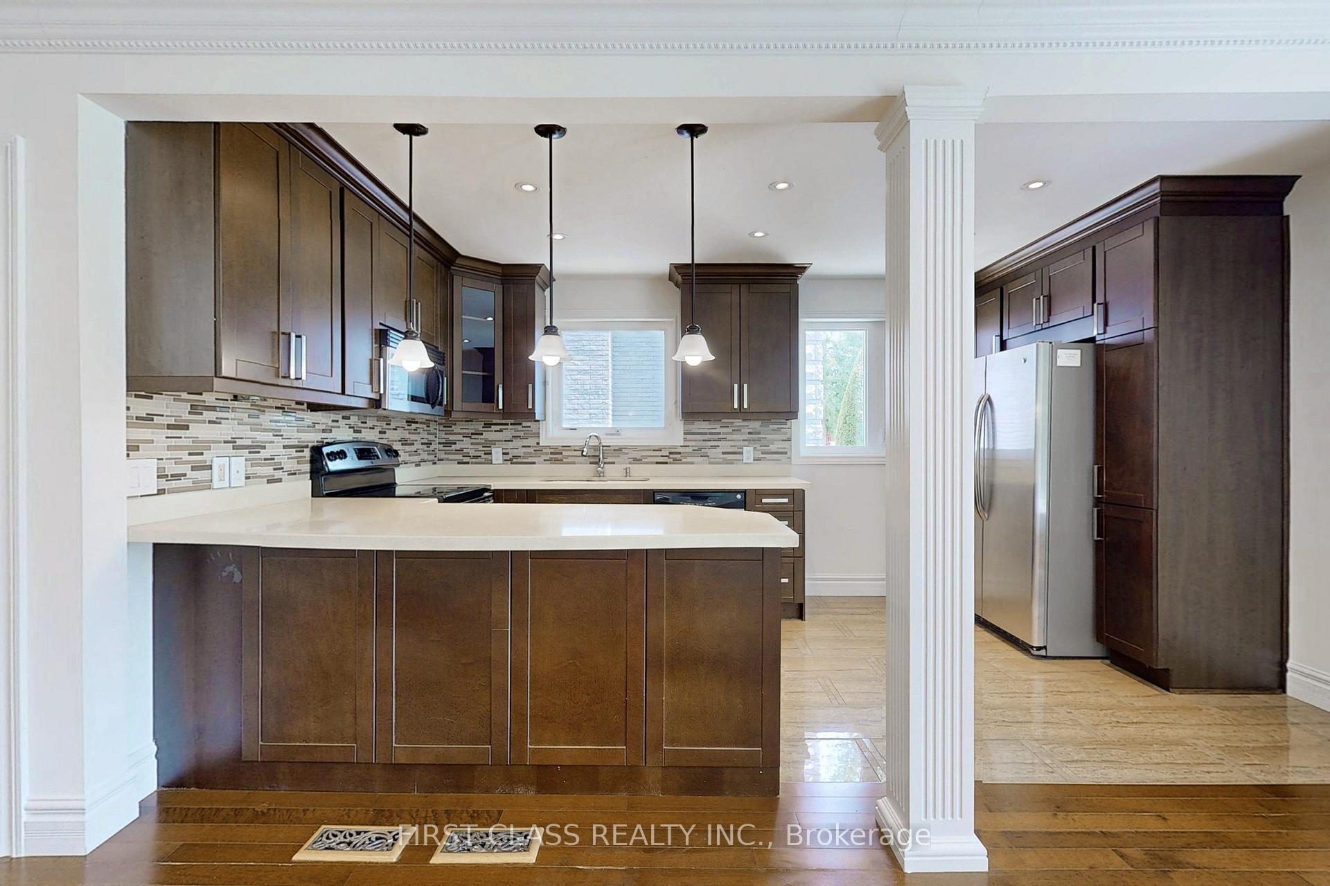 204 Pemberton Ave, Toronto, ON M2M1Y8 | 3 Bedroom 3 Bathroom Detached House | Image 7