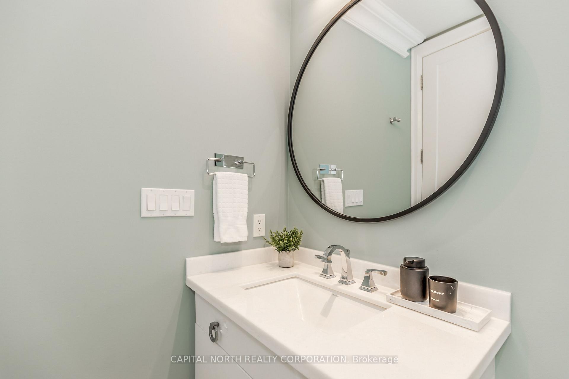 #PH105 - 460 Adelaide St E, Toronto, ON M5A0E7 | 2 Bedroom 2 Bathroom Condo Apt | Image 25