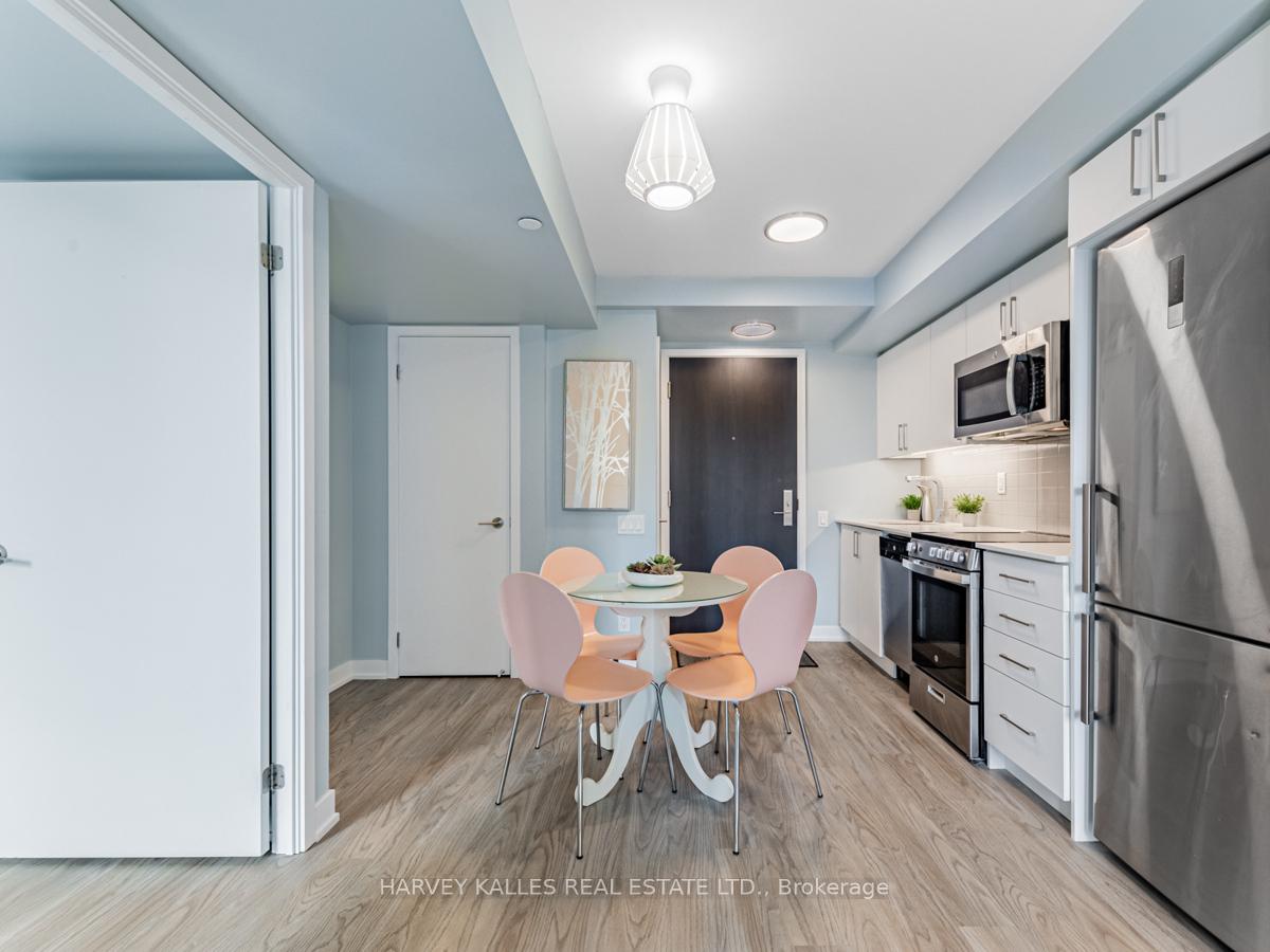 #902 - 38 Monte Kwinter Crt, Toronto, ON M3H0E2 | 1 Bedroom 1 Bathroom Condo Apt | Image 11