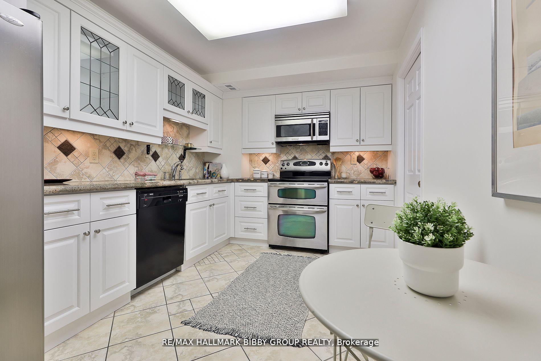 #803 - 160 Frederick St, Toronto, ON M5A4H9 | 2 Bedroom 2 Bathroom Condo Apt | Image 10