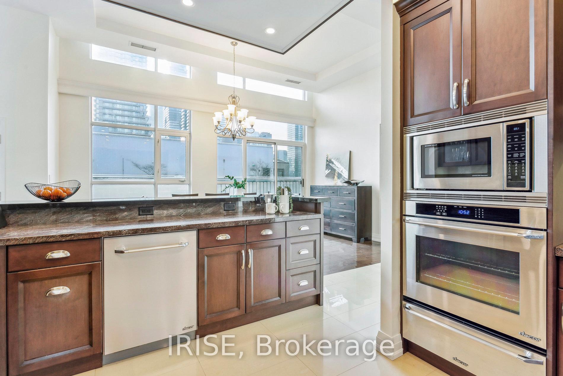 #Ph1 - 8 Wellesley St E, Toronto, ON M4Y3B2 | 3 Bedroom 3 Bathroom Condo Apt | Image 14