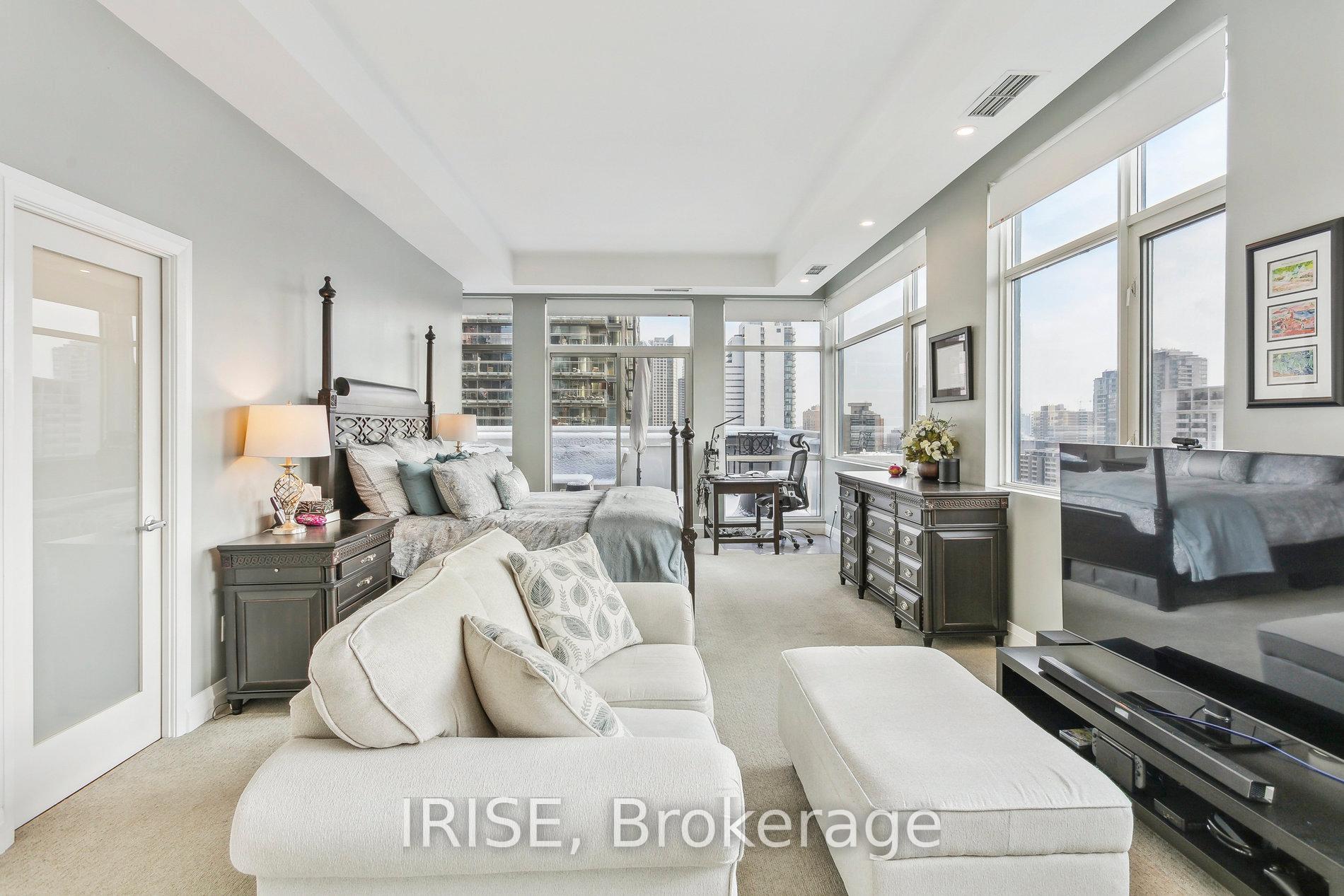 #Ph1 - 8 Wellesley St E, Toronto, ON M4Y3B2 | 3 Bedroom 3 Bathroom Condo Apt | Image 23