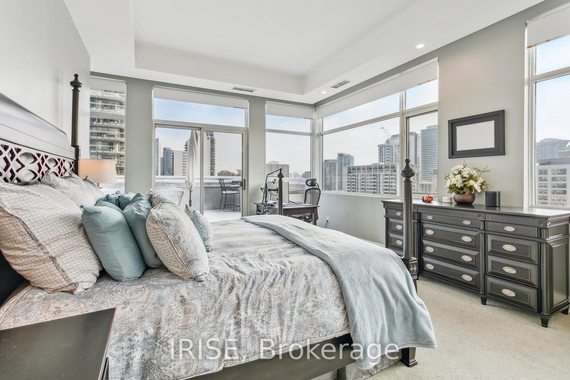 #Ph1 - 8 Wellesley St E, Toronto, ON M4Y3B2 | 3 Bedroom 3 Bathroom Condo Apt | Image 26