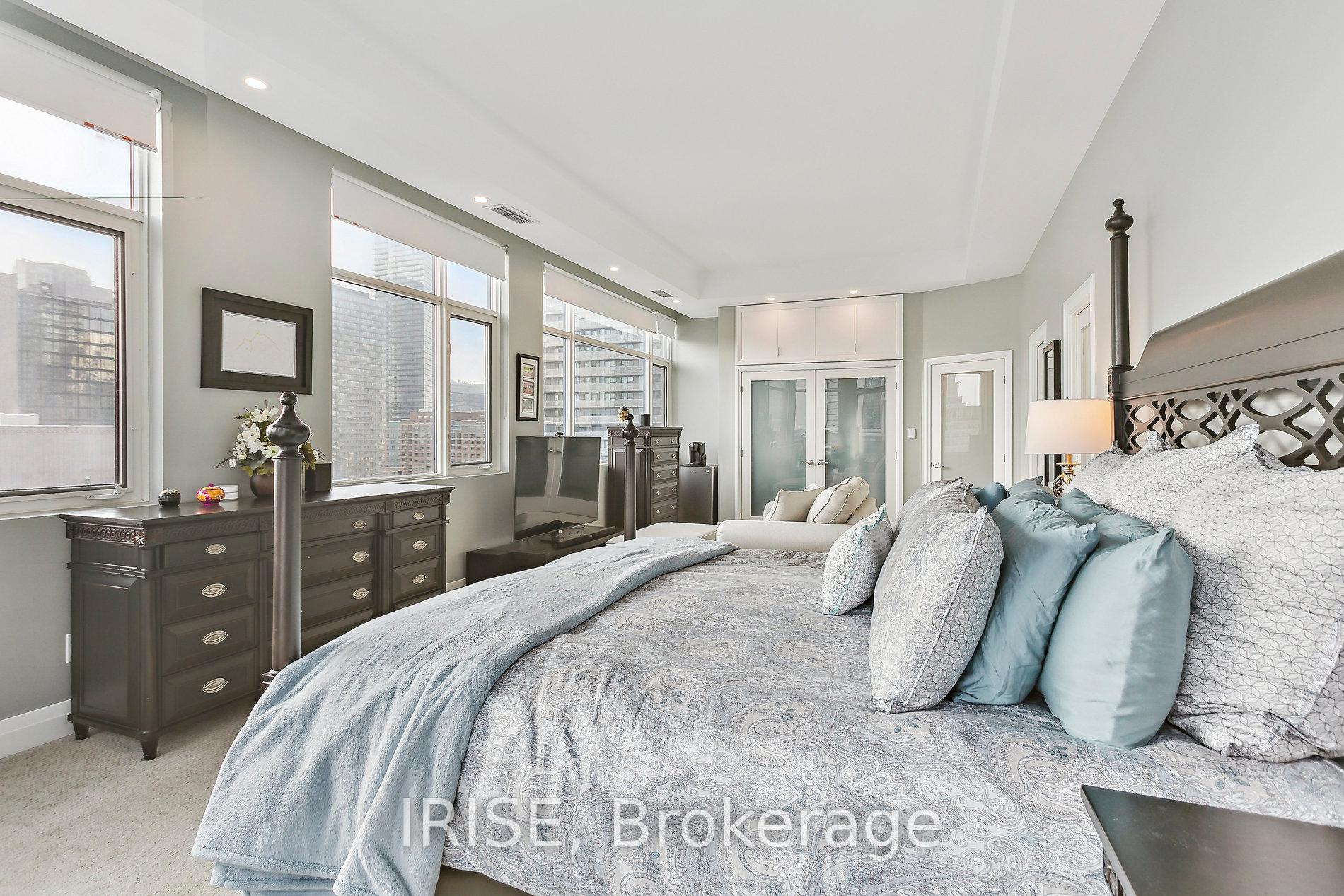 #Ph1 - 8 Wellesley St E, Toronto, ON M4Y3B2 | 3 Bedroom 3 Bathroom Condo Apt | Image 28