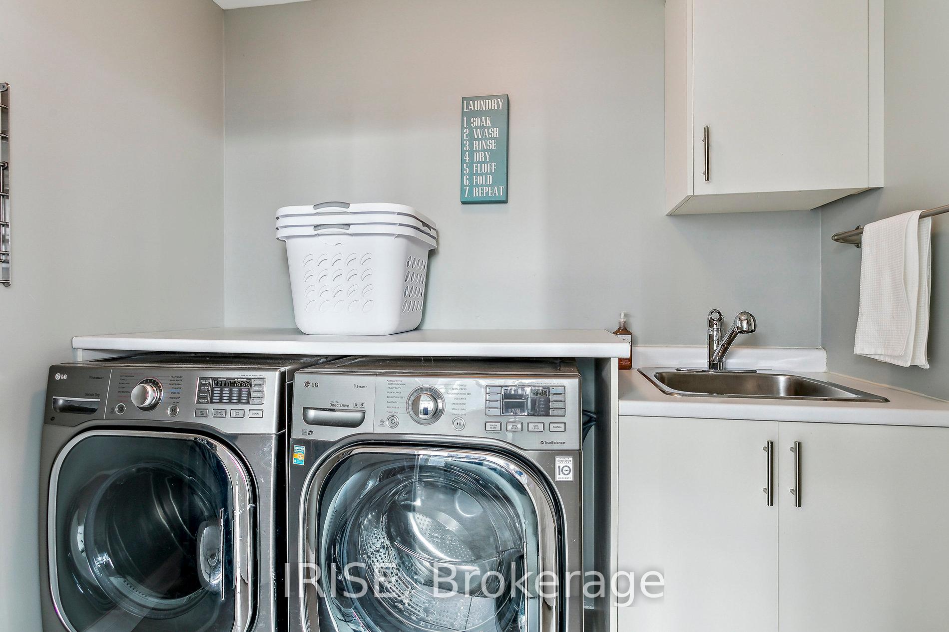 #Ph1 - 8 Wellesley St E, Toronto, ON M4Y3B2 | 3 Bedroom 3 Bathroom Condo Apt | Image 32