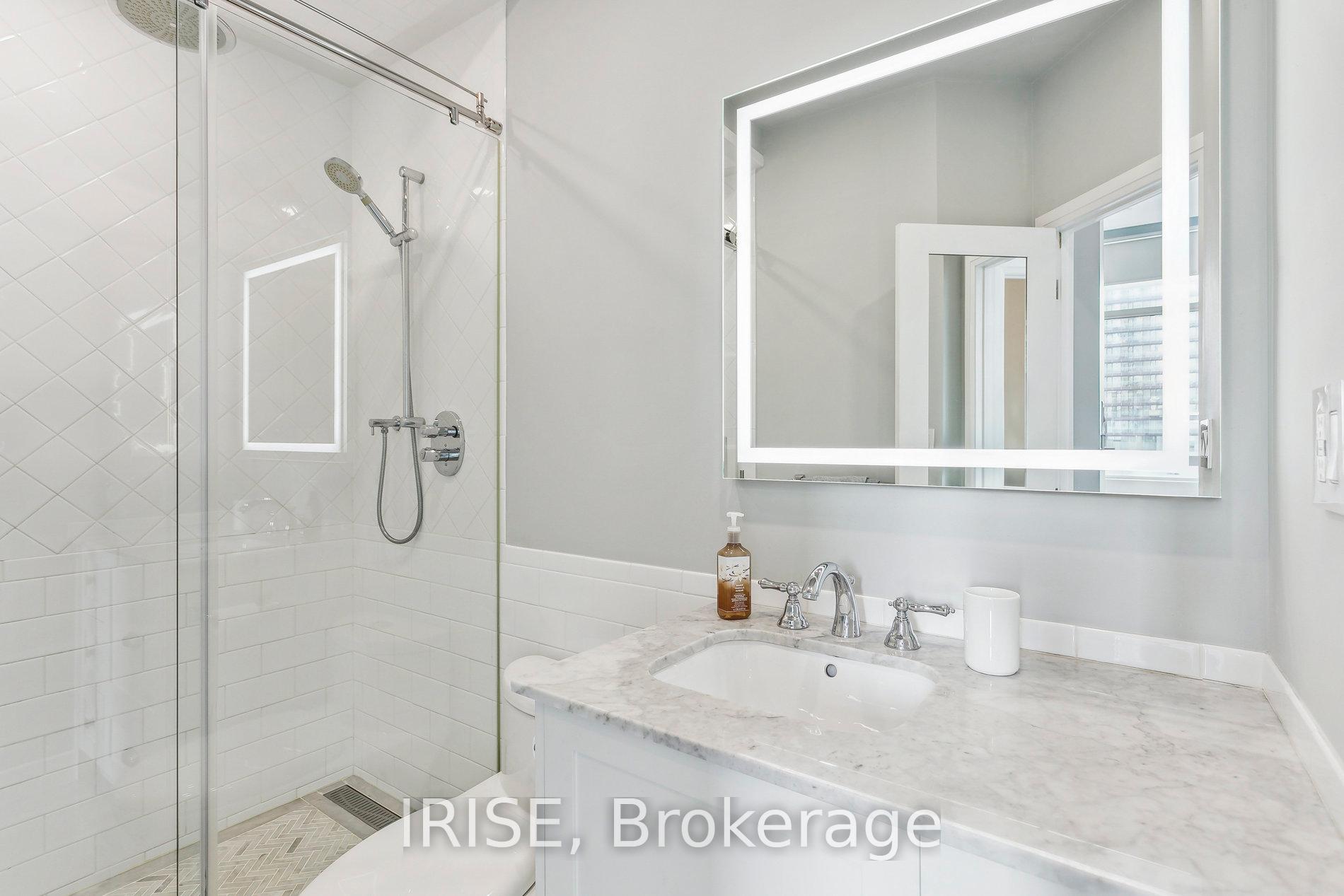#Ph1 - 8 Wellesley St E, Toronto, ON M4Y3B2 | 3 Bedroom 3 Bathroom Condo Apt | Image 40