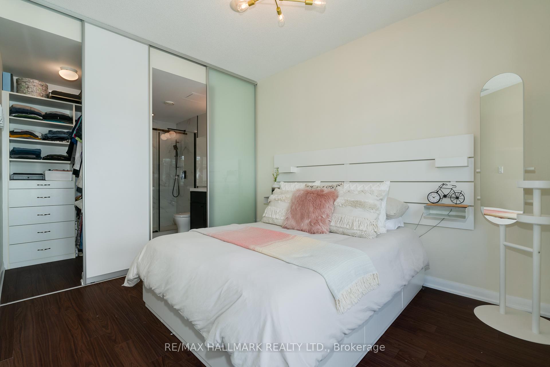 #1210 - 205 Frederick St, Toronto, ON M5A4V3 | 2 Bedroom 2 Bathroom Condo Apt | Image 12