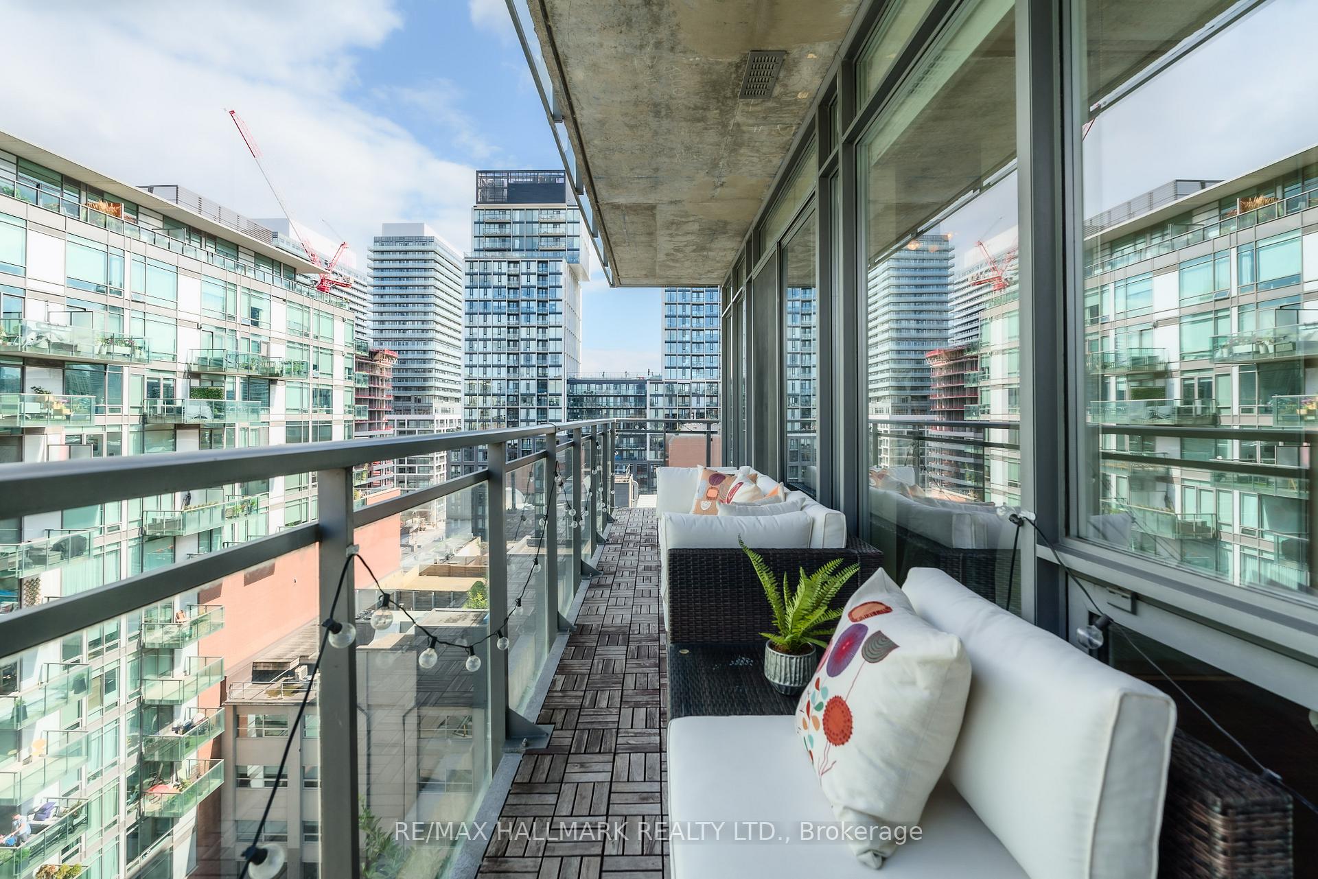 #1210 - 205 Frederick St, Toronto, ON M5A4V3 | 2 Bedroom 2 Bathroom Condo Apt | Image 5