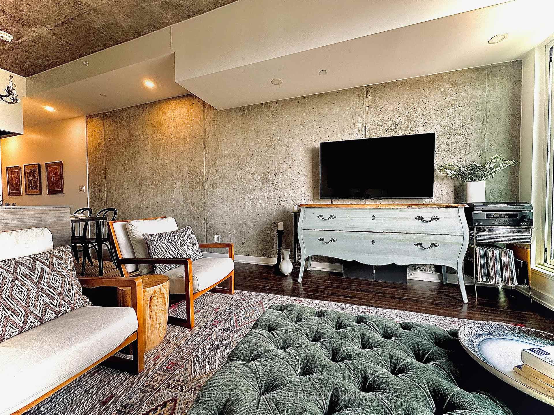 #408 - 205 Manning Ave, Toronto, ON M6J0E2 | 1 Bedroom 1 Bathroom Condo Apt | Image 1