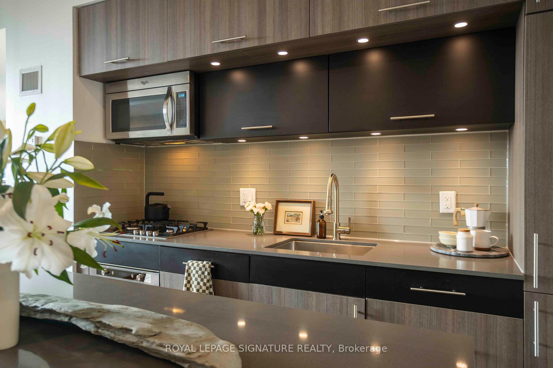 #408 - 205 Manning Ave, Toronto, ON M6J0E2 | 1 Bedroom 1 Bathroom Condo Apt | Image 12