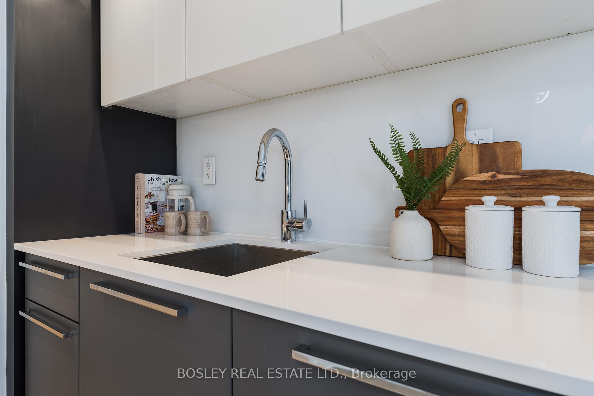 #1206 - 15 Grenville St, Toronto, ON M4Y1A1 | 0 Bedroom 1 Bathroom Condo Apt | Image 14