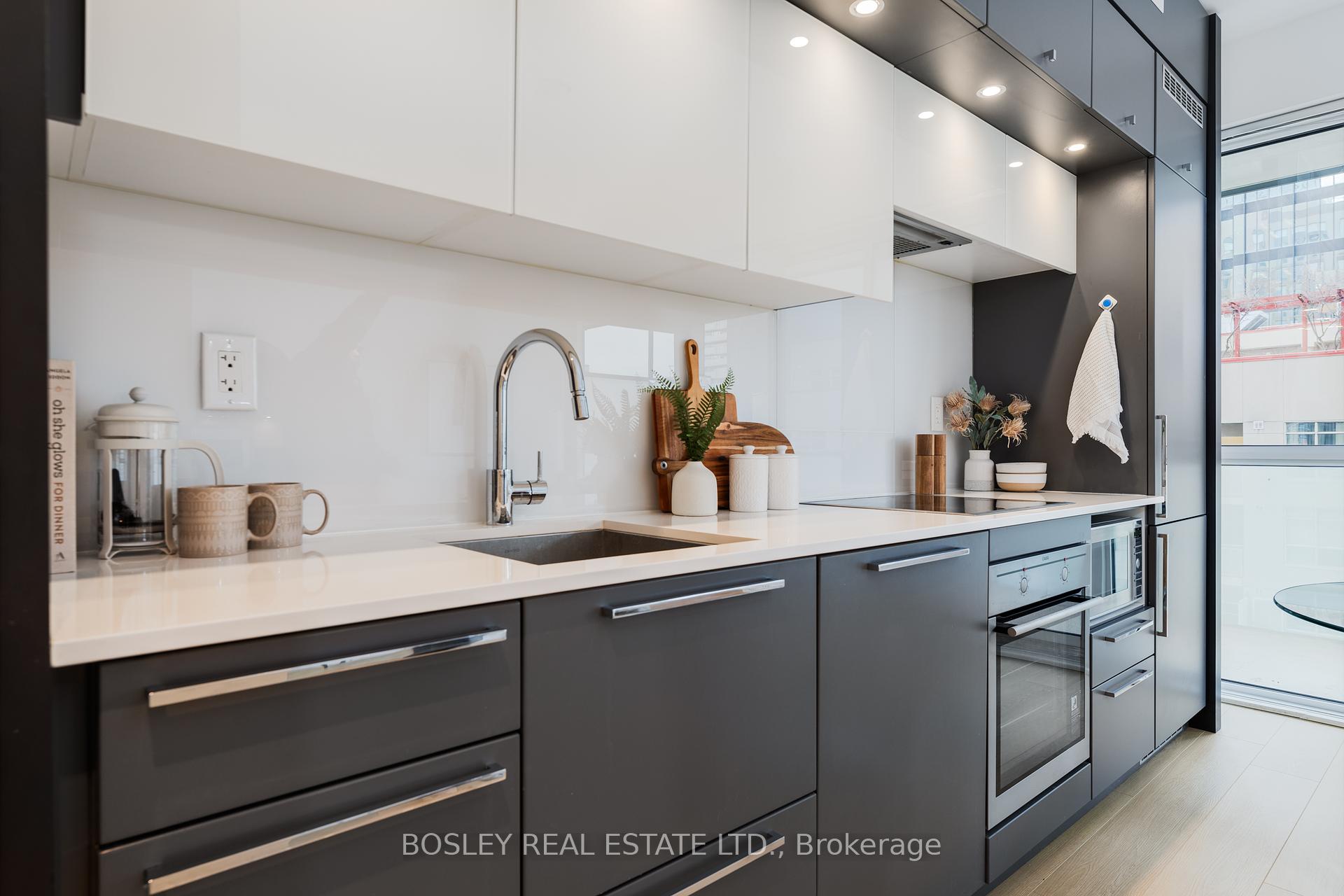 #1206 - 15 Grenville St, Toronto, ON M4Y1A1 | 0 Bedroom 1 Bathroom Condo Apt | Image 15