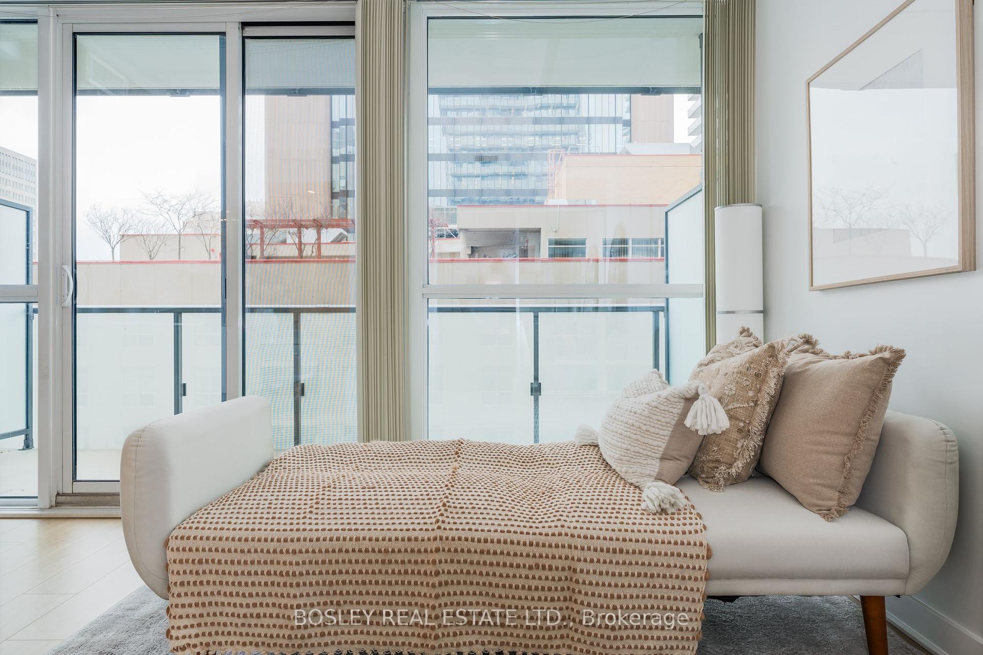 #1206 - 15 Grenville St, Toronto, ON M4Y1A1 | 0 Bedroom 1 Bathroom Condo Apt | Image 19