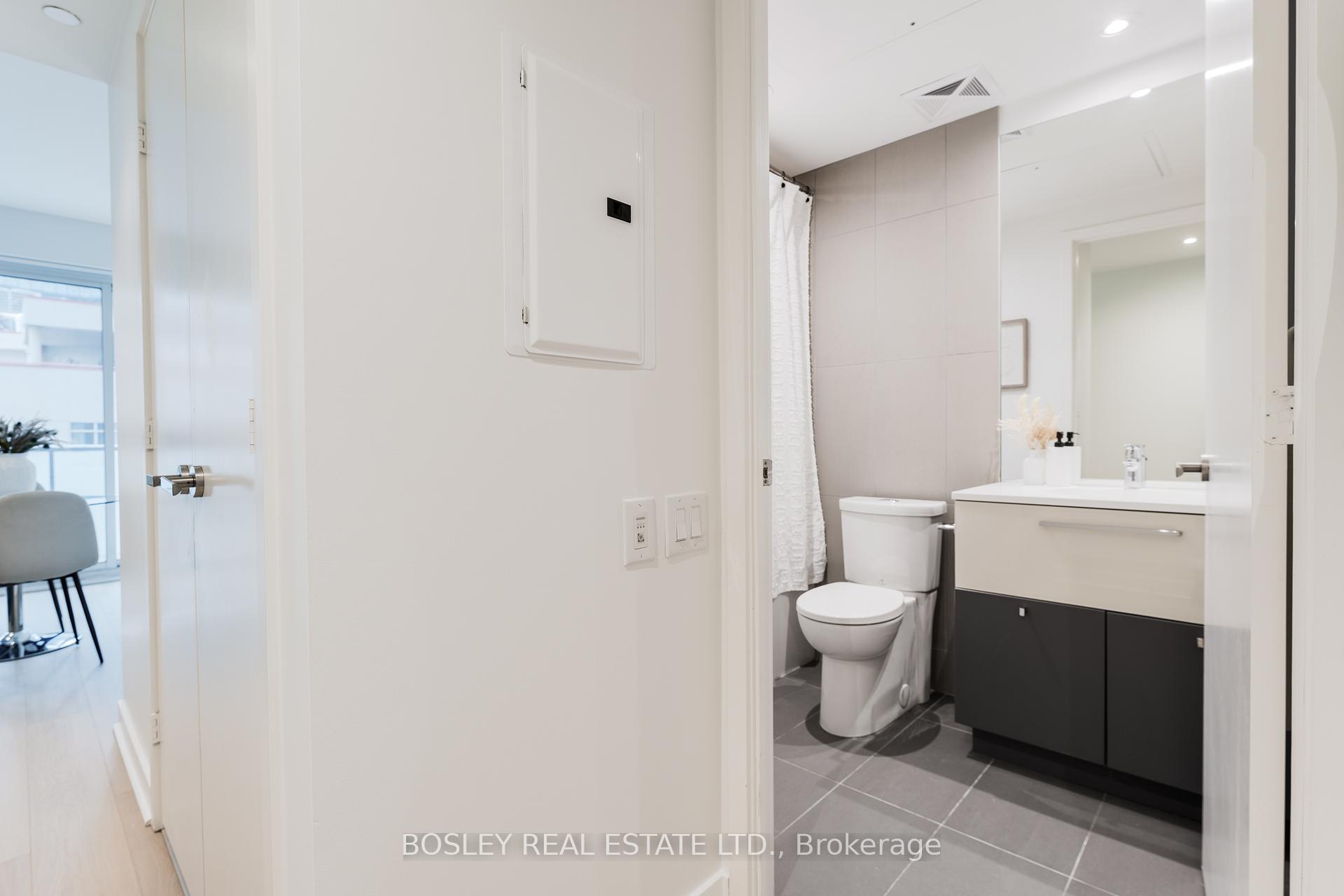 #1206 - 15 Grenville St, Toronto, ON M4Y1A1 | 0 Bedroom 1 Bathroom Condo Apt | Image 22