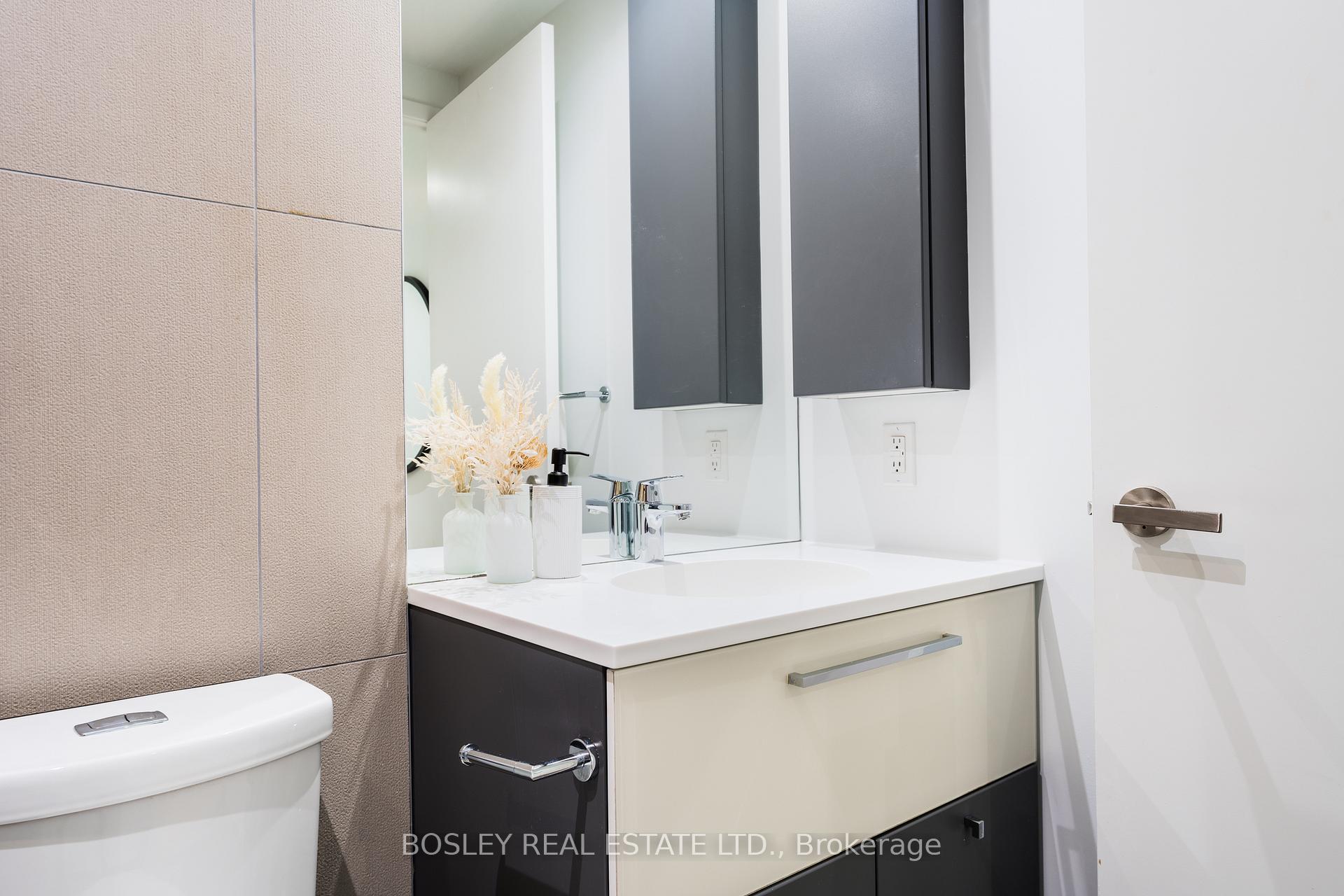 #1206 - 15 Grenville St, Toronto, ON M4Y1A1 | 0 Bedroom 1 Bathroom Condo Apt | Image 27