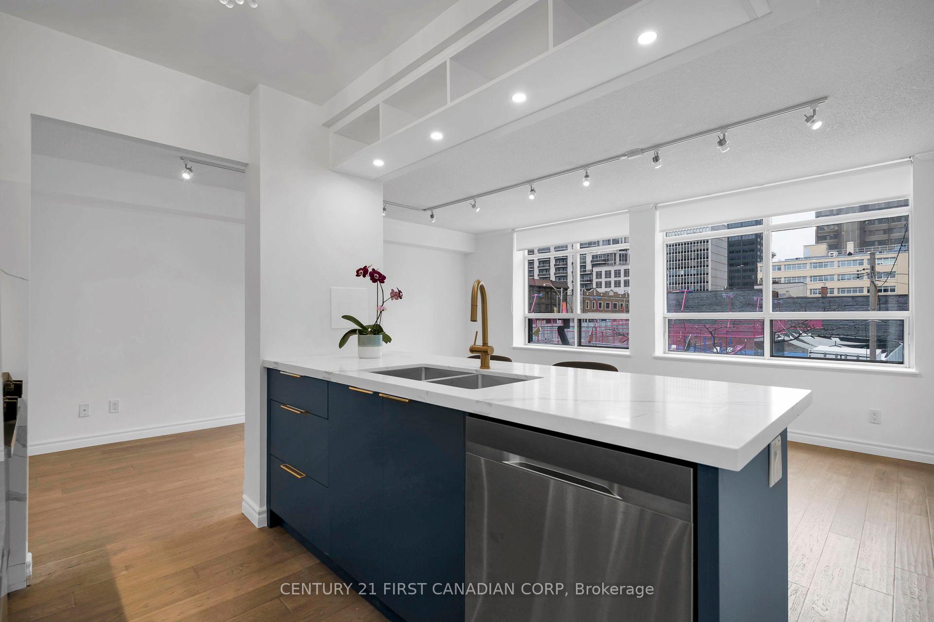 #317 - 5 Rosehill Ave N, Toronto, ON M4T3A6 | 2 Bedroom 3 Bathroom Condo Apt | Image 21