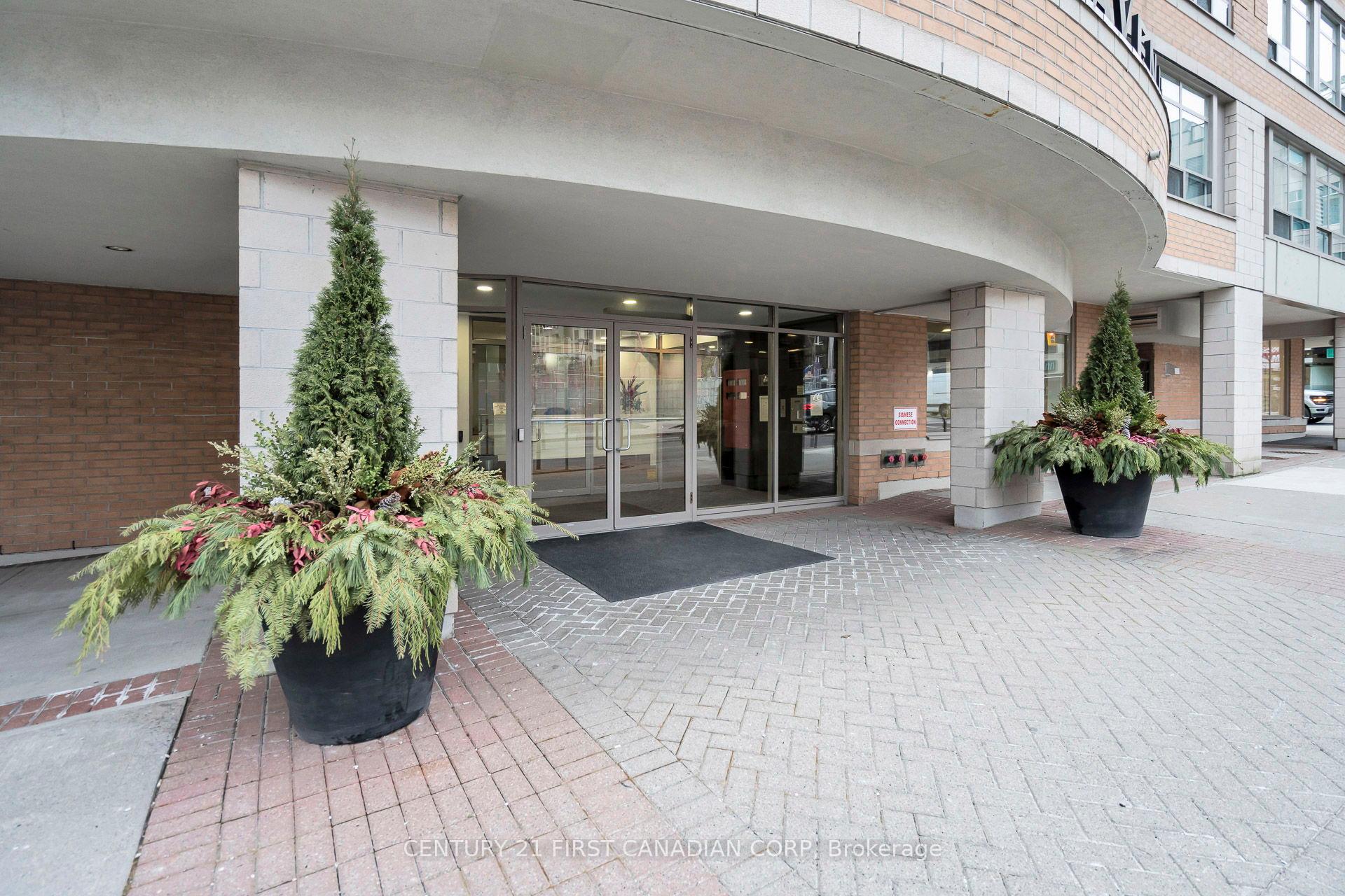 #317 - 5 Rosehill Ave N, Toronto, ON M4T3A6 | 2 Bedroom 3 Bathroom Condo Apt | Image 3